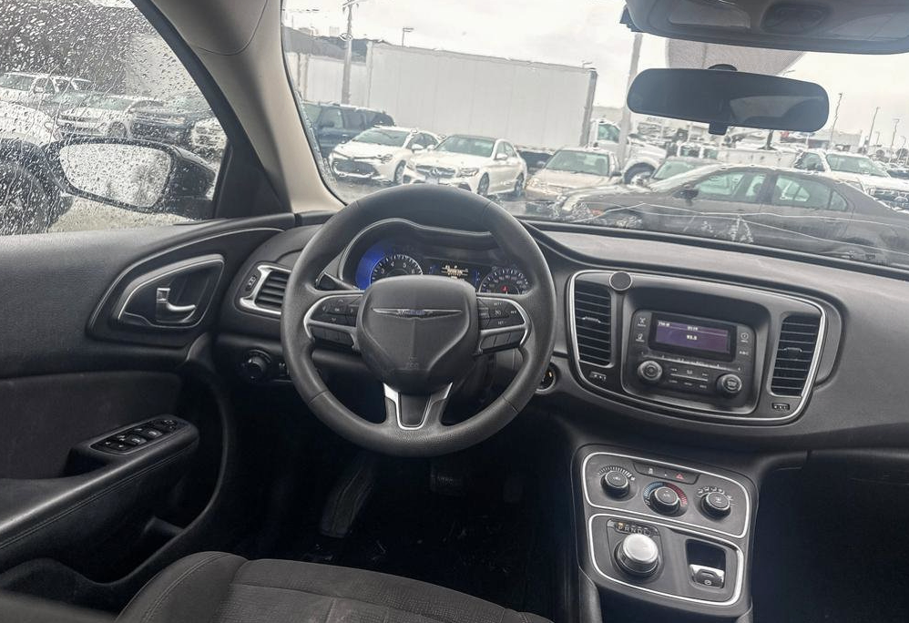 2016 Chrysler 200 - photo 3