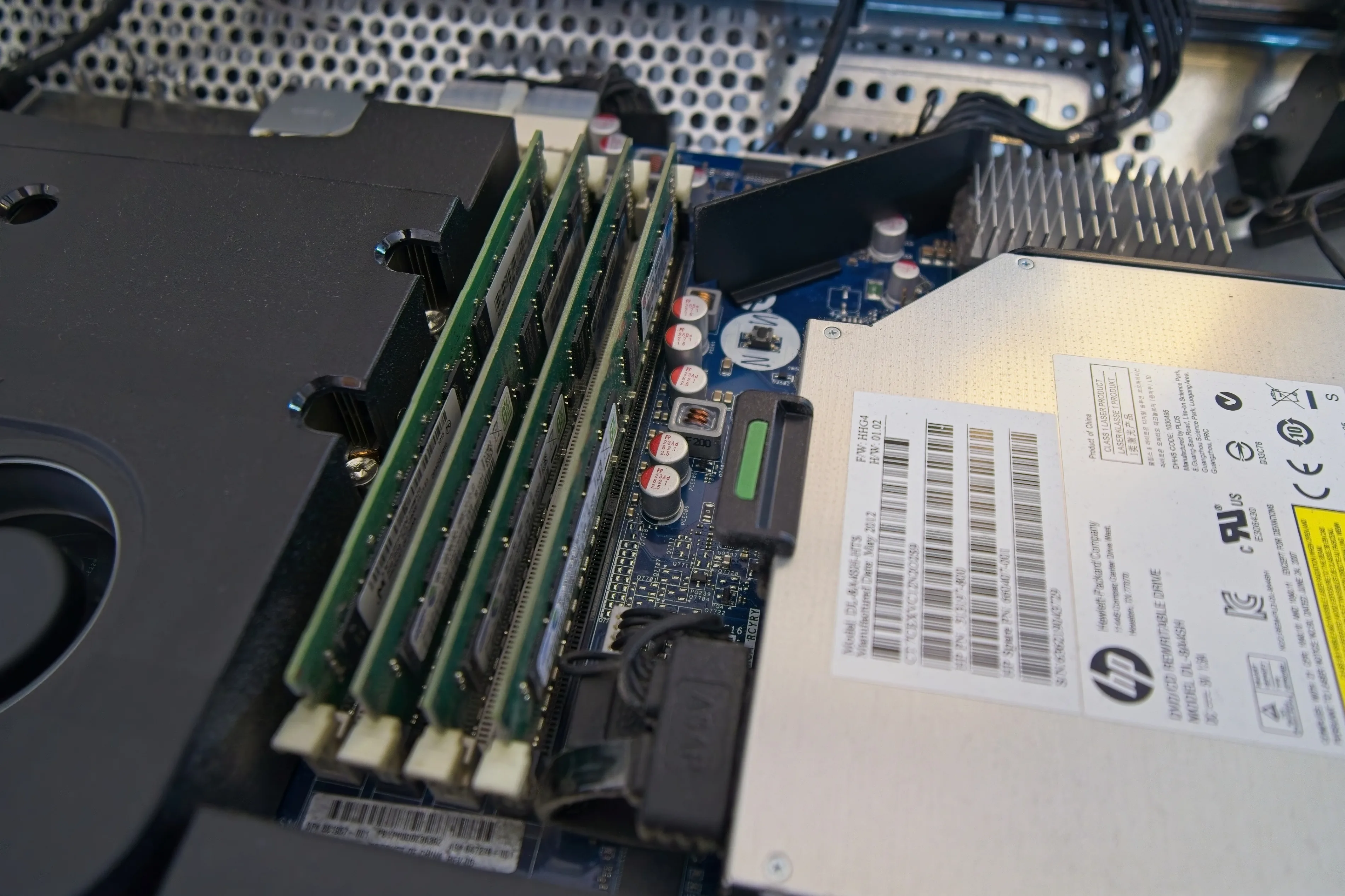 HP Z1 G2 All-in-One – Xeon E3, Quadro K3000M, 16GB RAM image indicator(4)