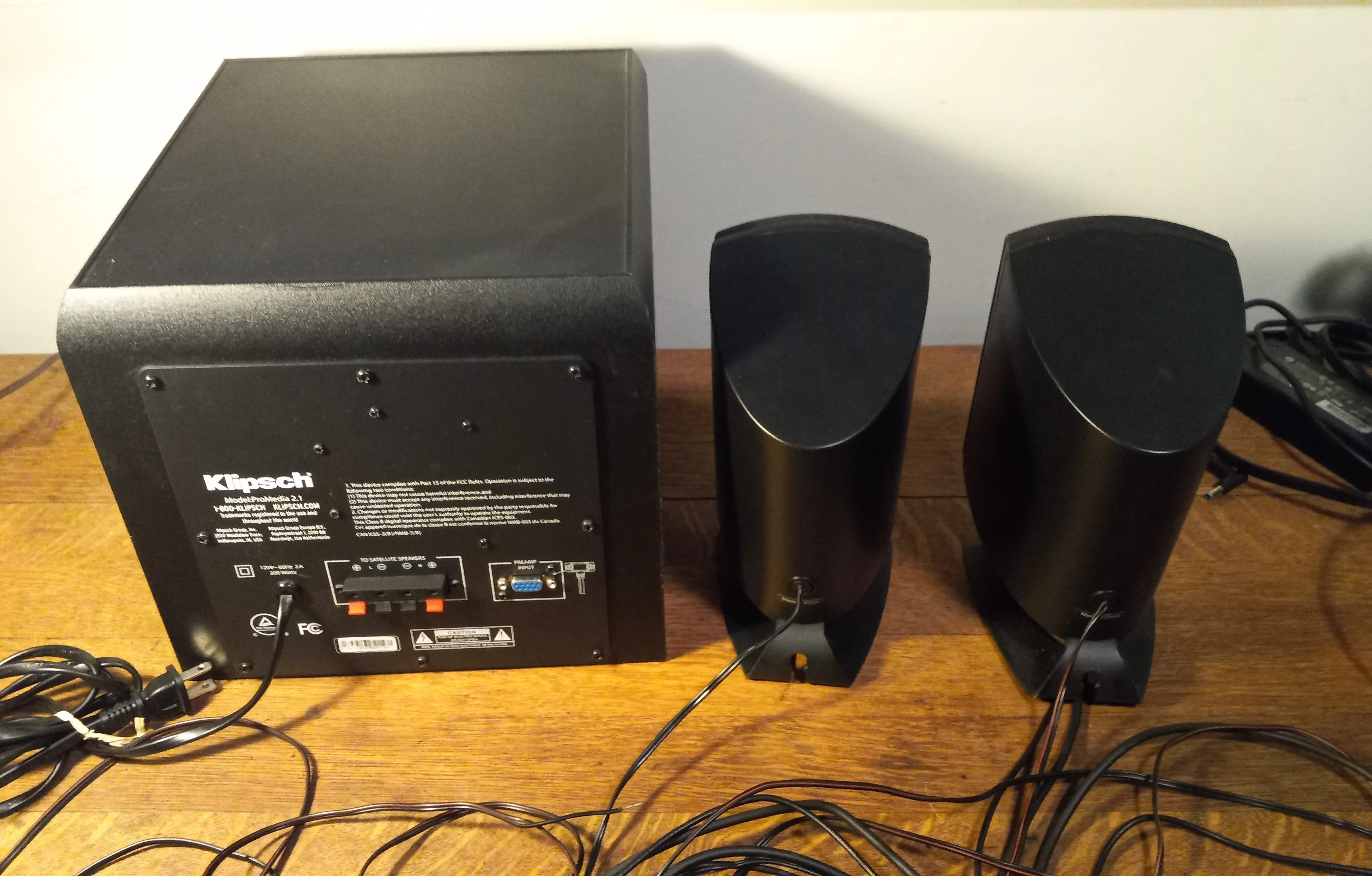 Klipsch Desktop Sound System image indicator(2)