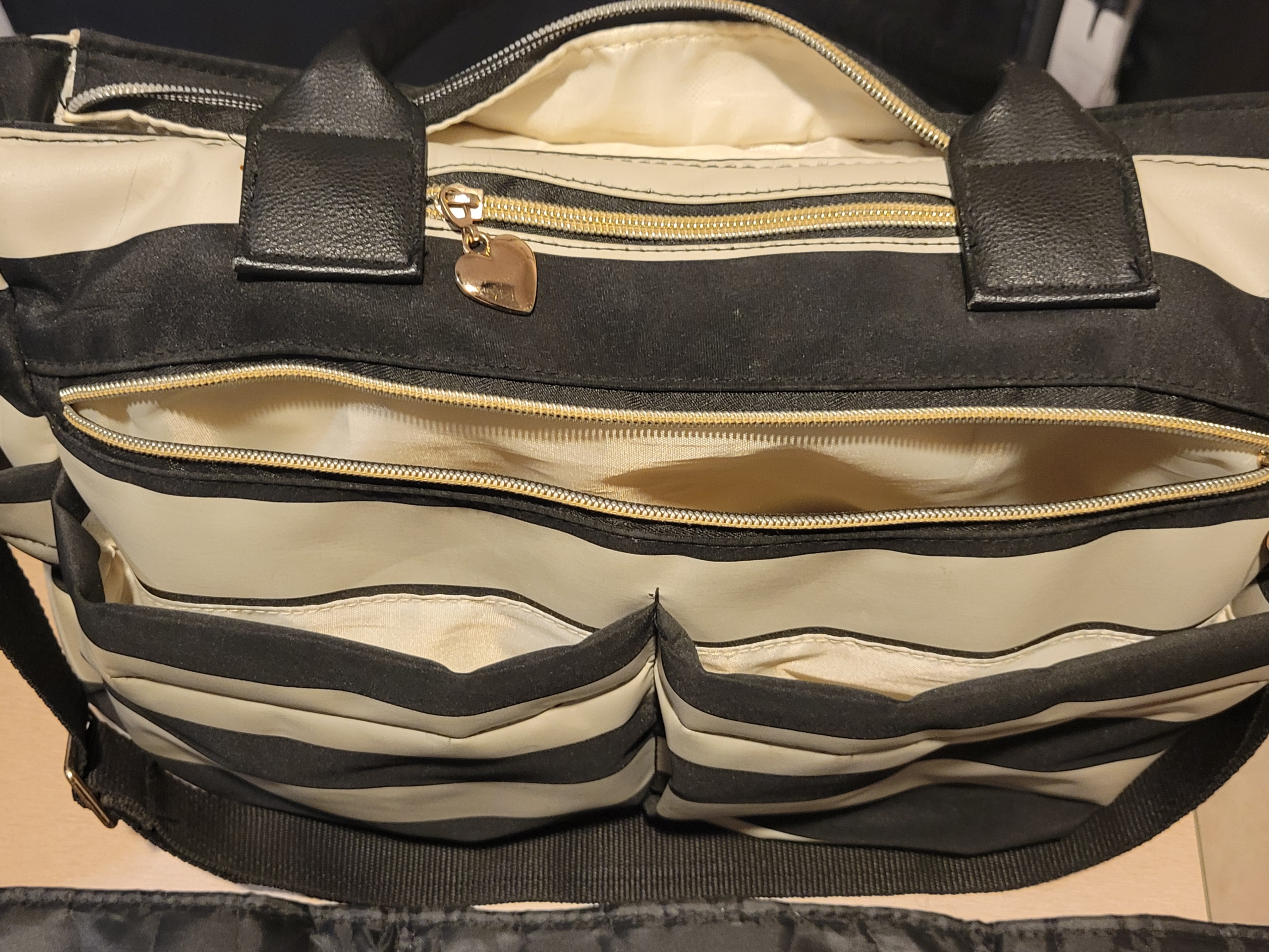 Betsey Johnson Black & White Stripe Diaper Bag - photo 4
