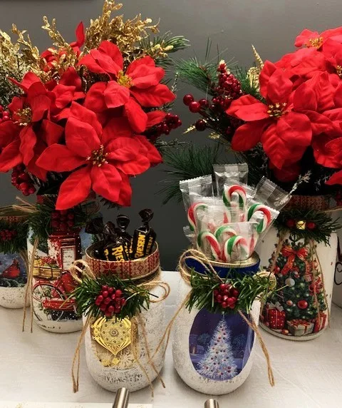 Beautiful Hand Decorated Glass Christmas Jars with Lights image indicator(2)