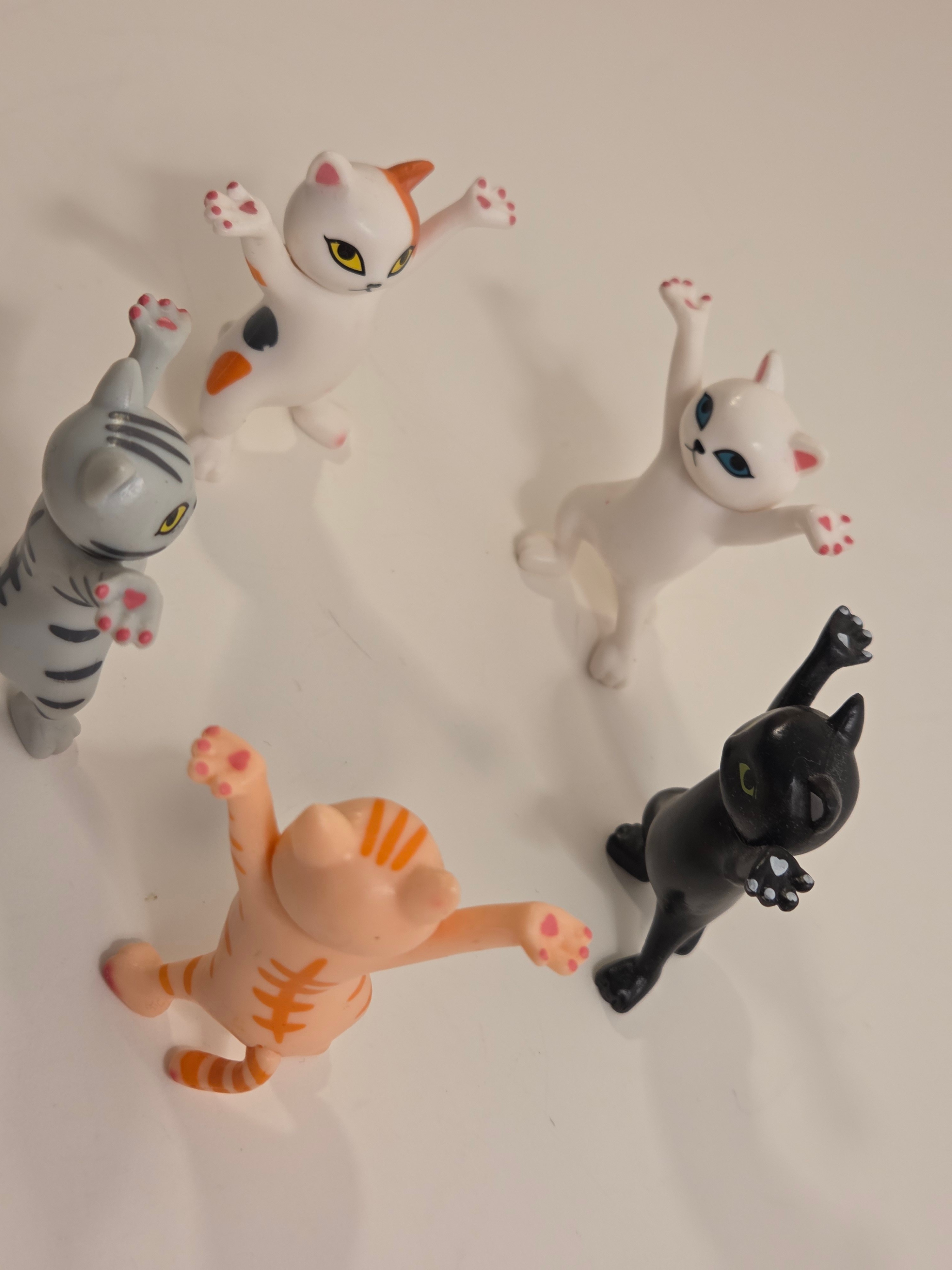 Set of 5 Mini Cat Figurines – 8 cm, cute desk decor - photo 3
