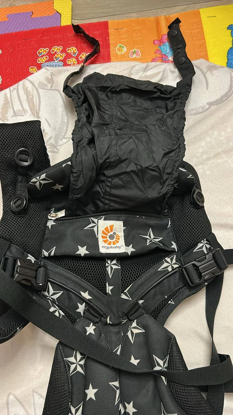 Ergobaby Omni 360 coolair carrier image indicator(2)