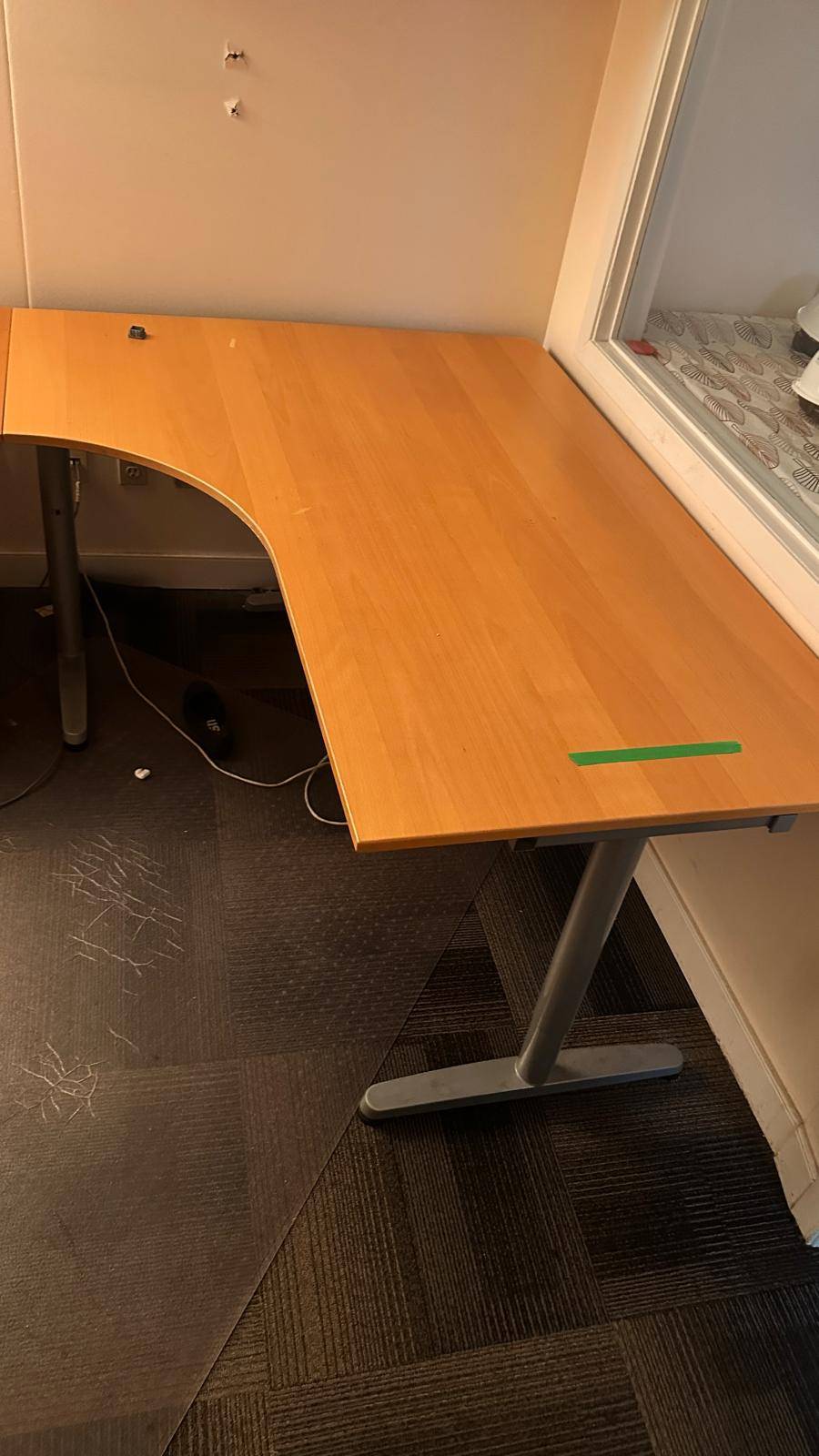 MOVING!!! L-Shaped Desk IKEA - photo 2
