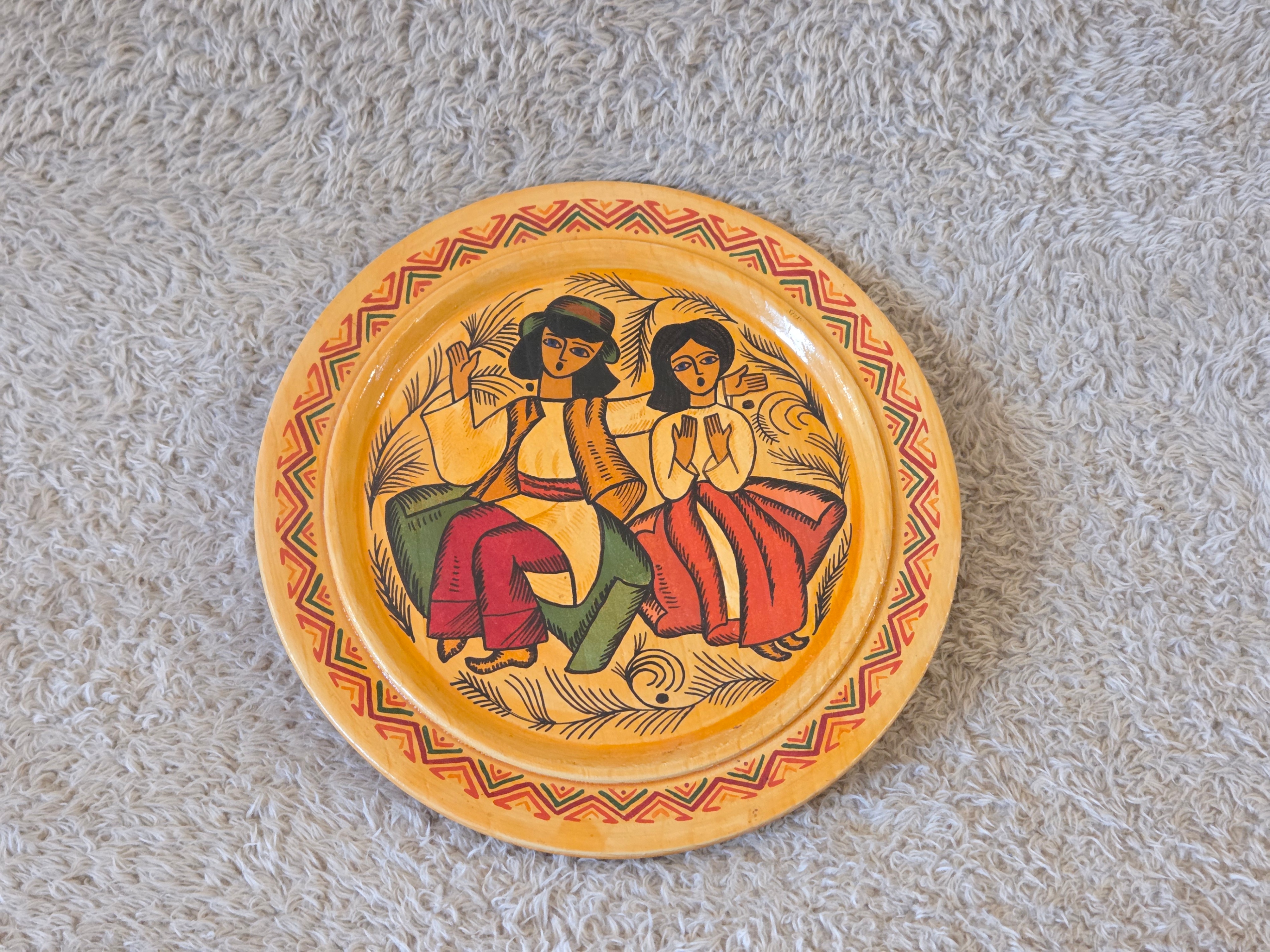 Hand-painted wooden wall plate, folk art, 23 cm