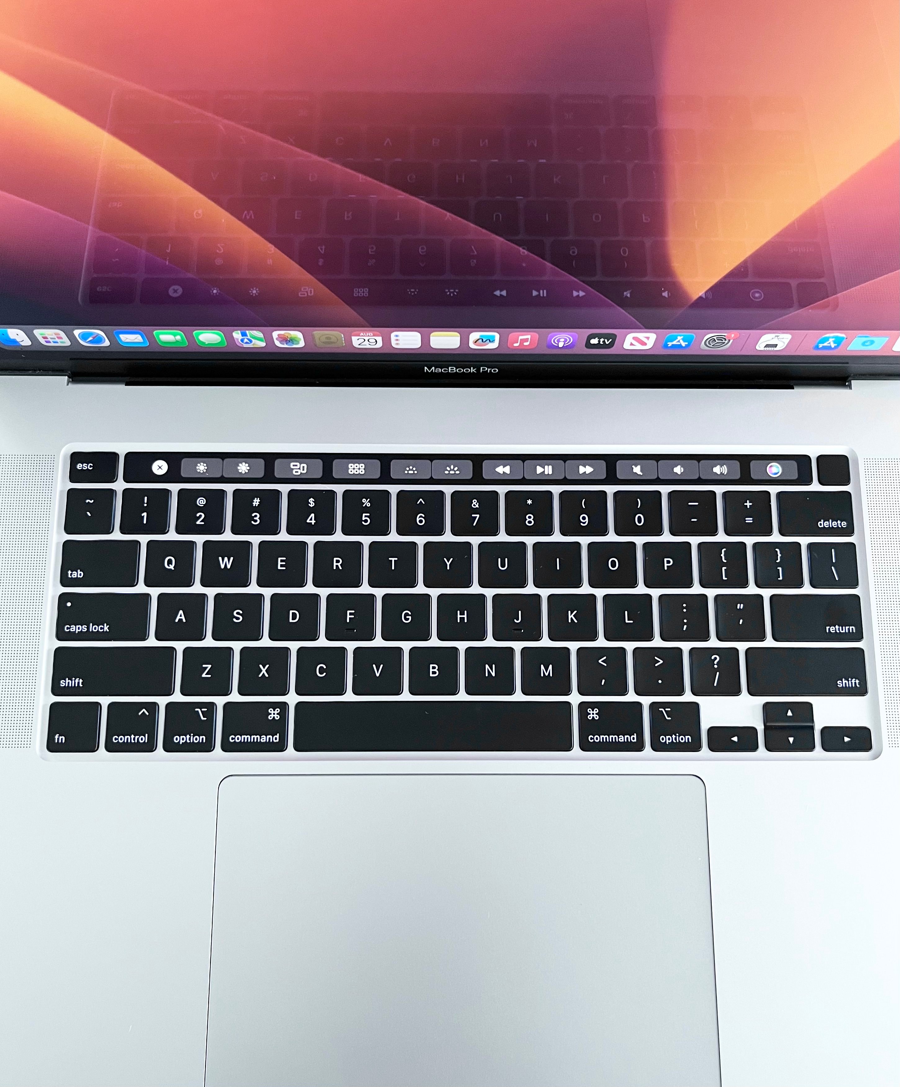 MINT 2019 MACBOOK PRO TOUCHBAR 15 / 2.8GHz i7 / 16GB RAM / 256GB - photo 3