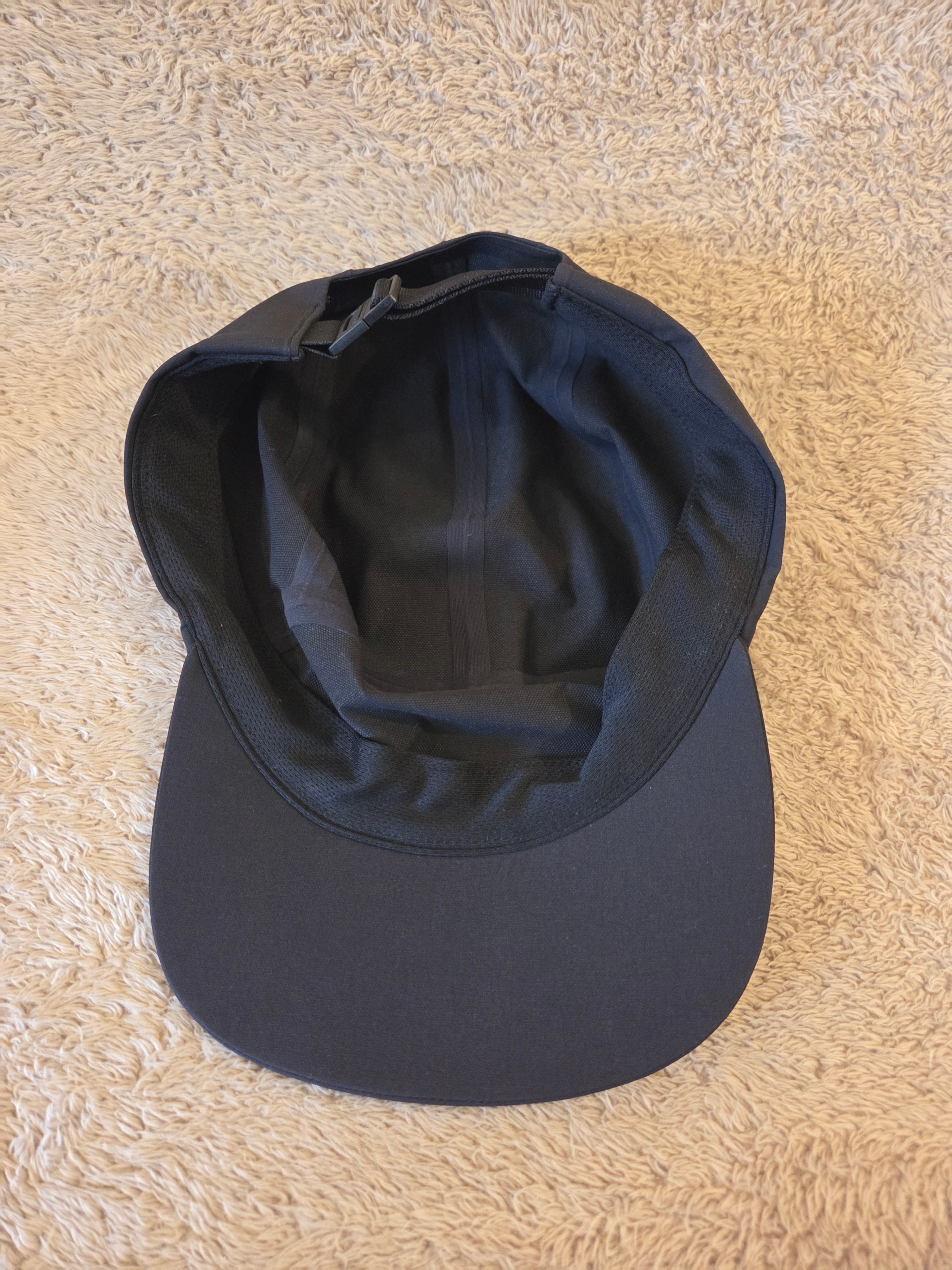 Arcteryx 5-Panel Tech Cap – Black, brand new - photo 3