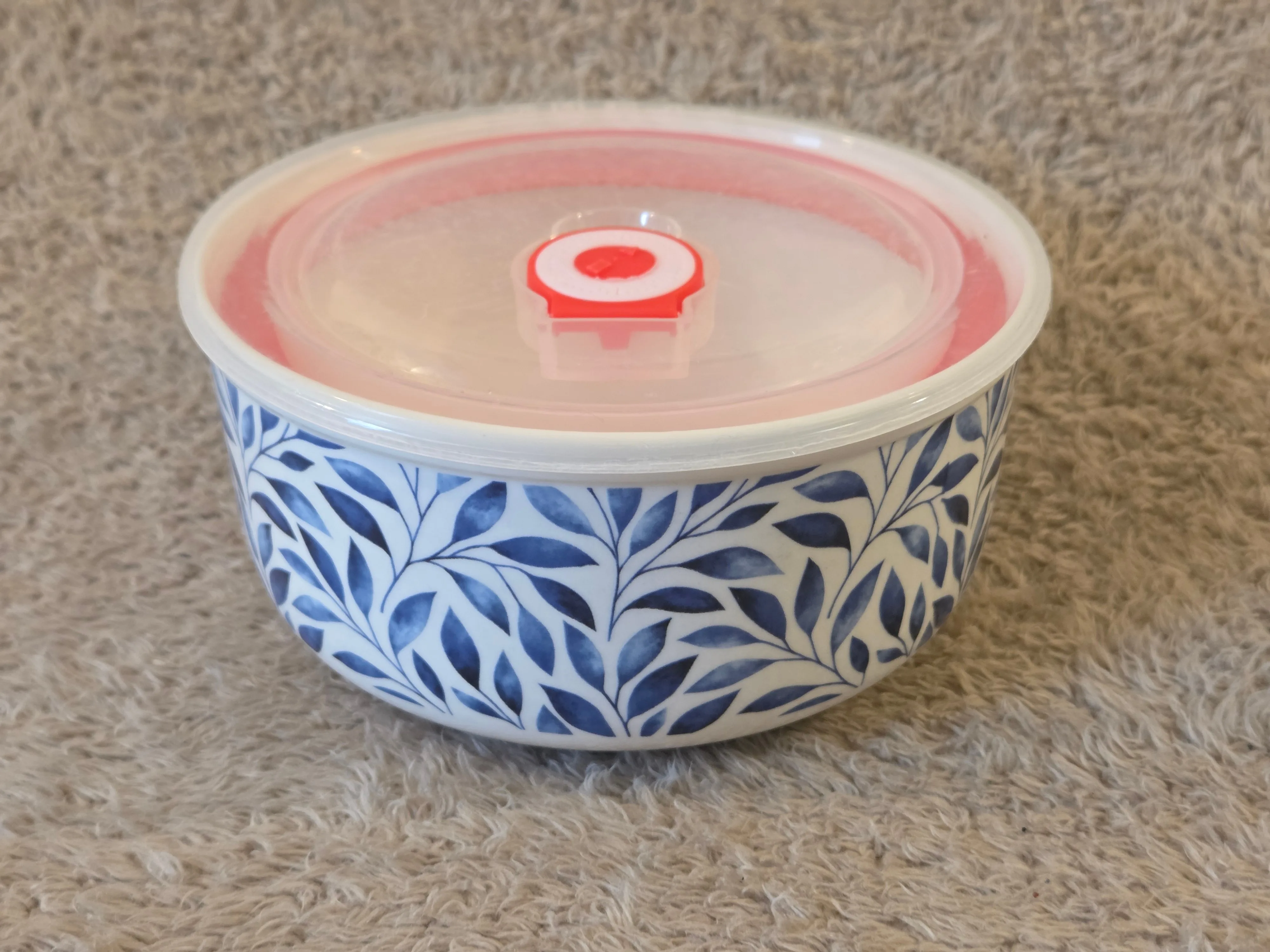 Blue leaf ceramic bowl w/ vented lid, 16 cm