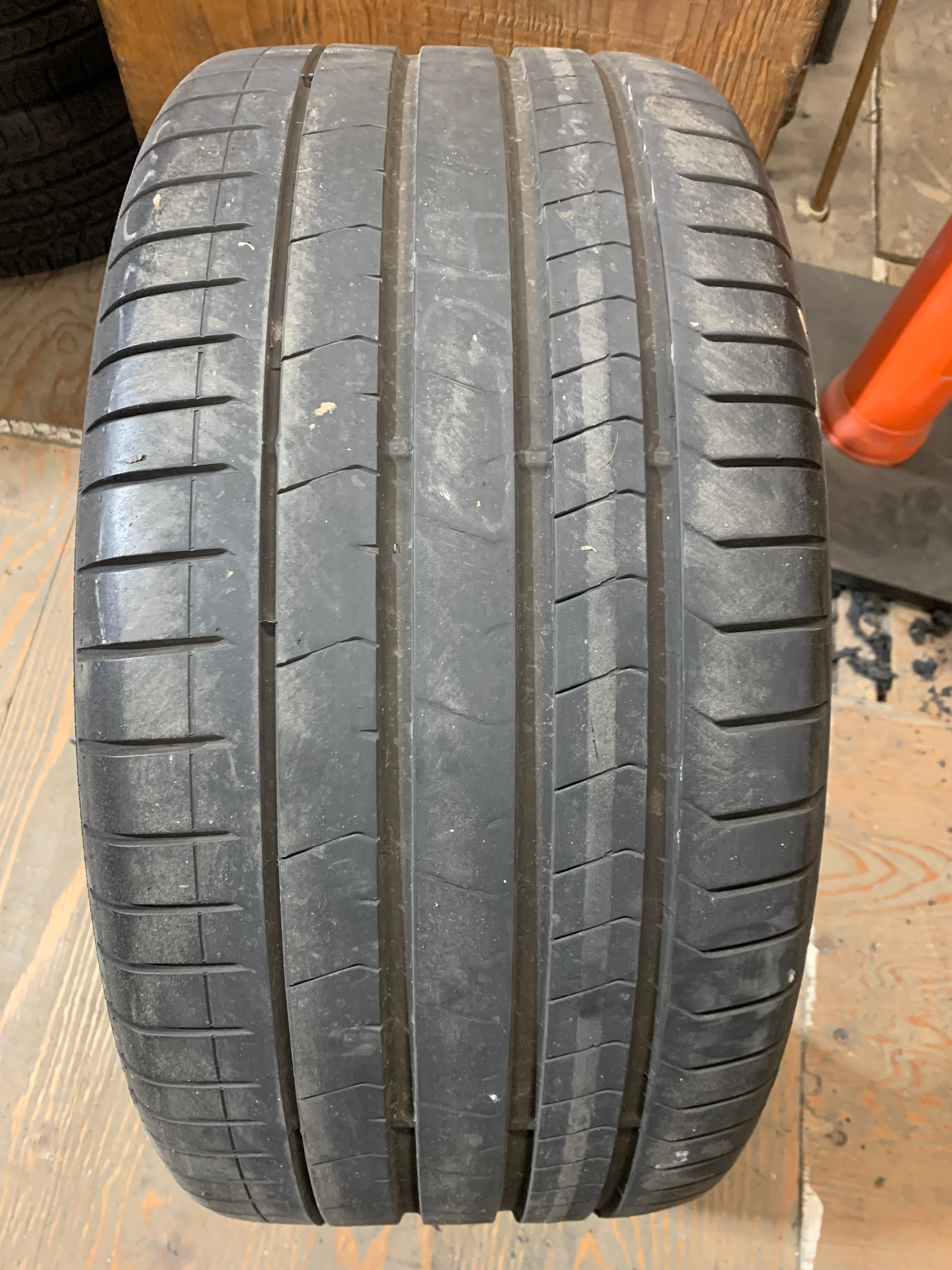 1 x single 275/30/20 97Y Pirelli Pzero PZ4 RFT MOE * with 70%