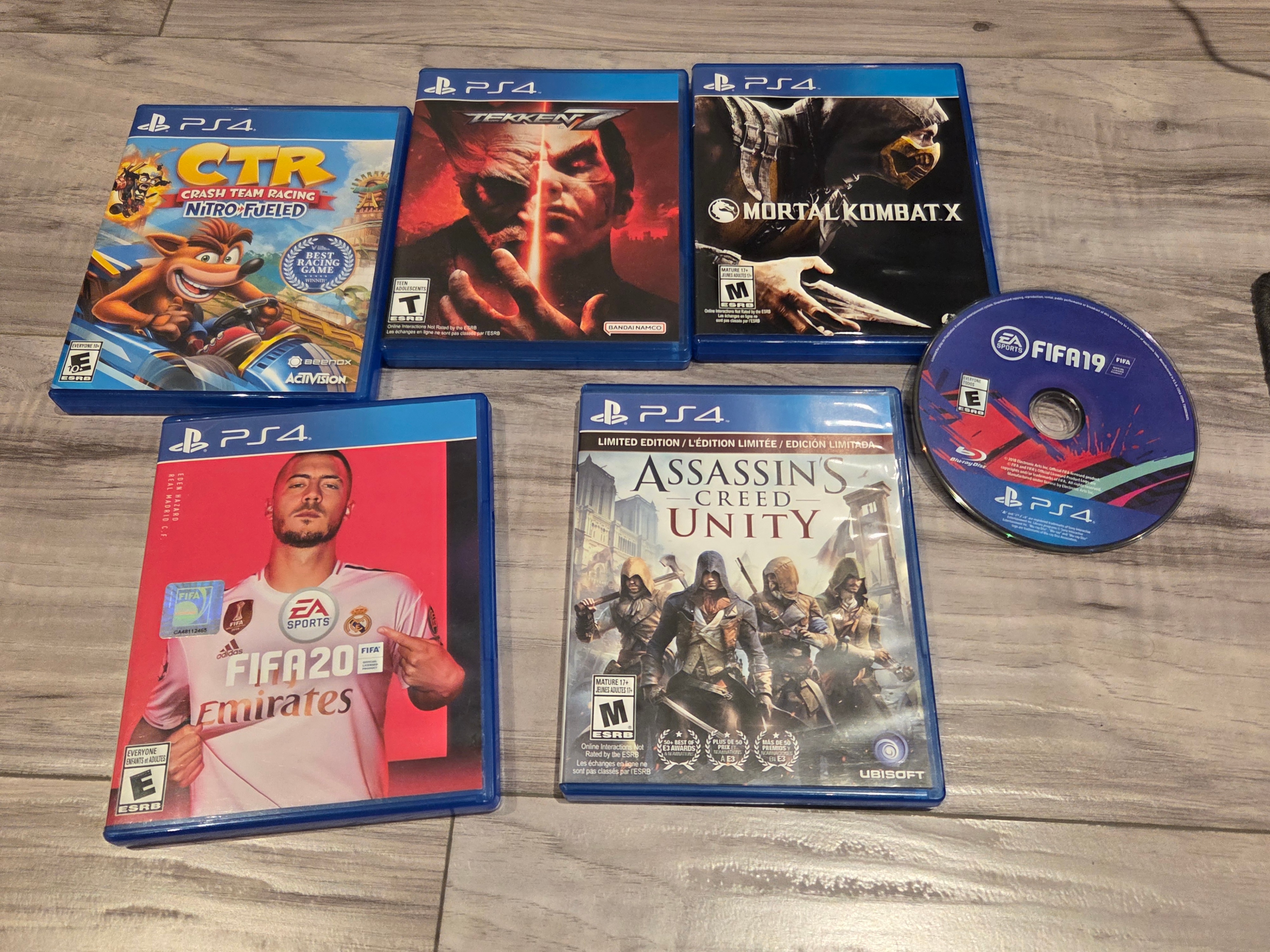 PlayStation 4 (PS4) - photo 3