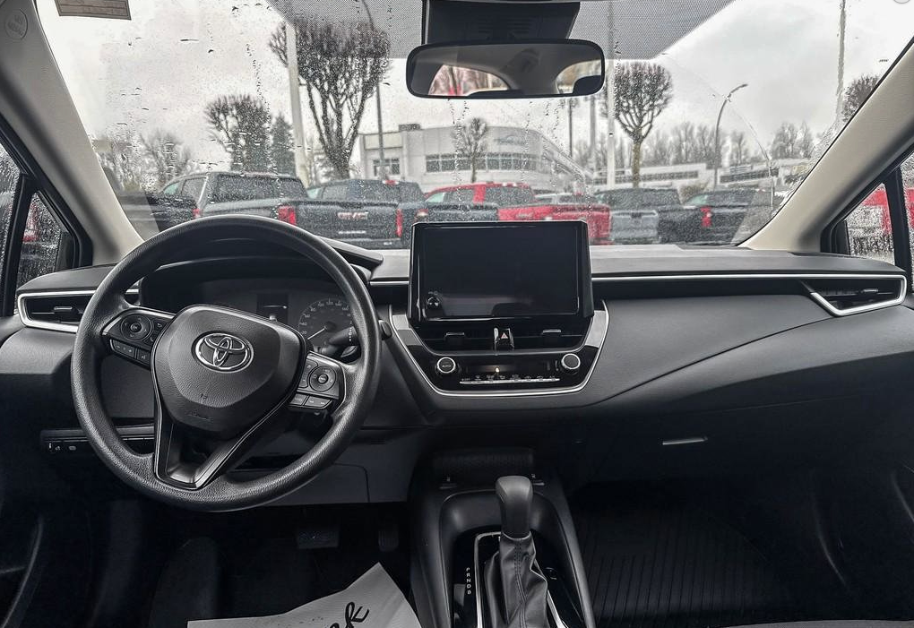 2024 Toyota Corolla - photo 3