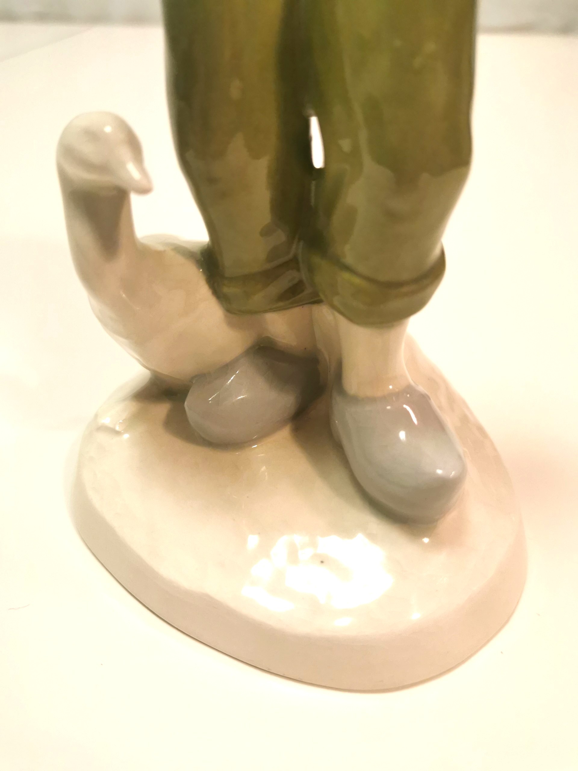 Vintage 9" Porcelain Dutch Boy with Goose Figurine, Clogs 1960s - photo 3
