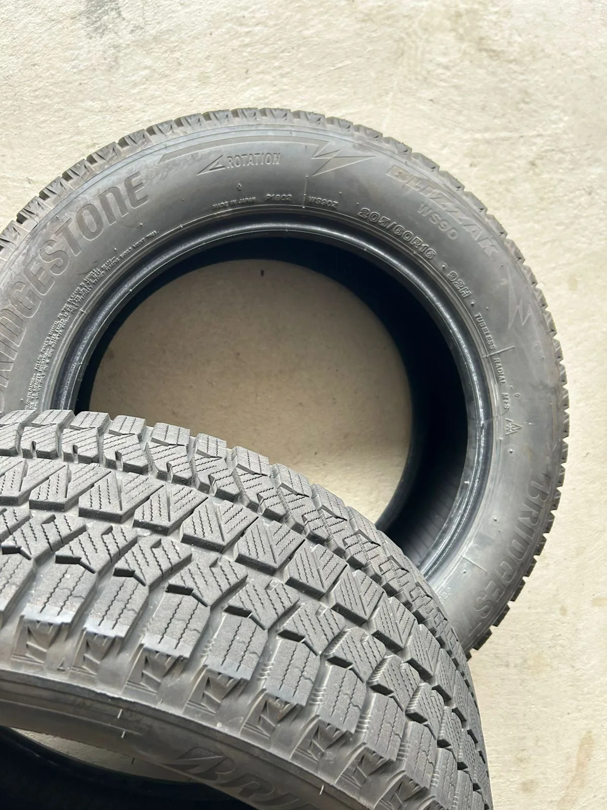 Bridgestone Blizzak WS90 Winter Tires – 205/60R16 image indicator(4)