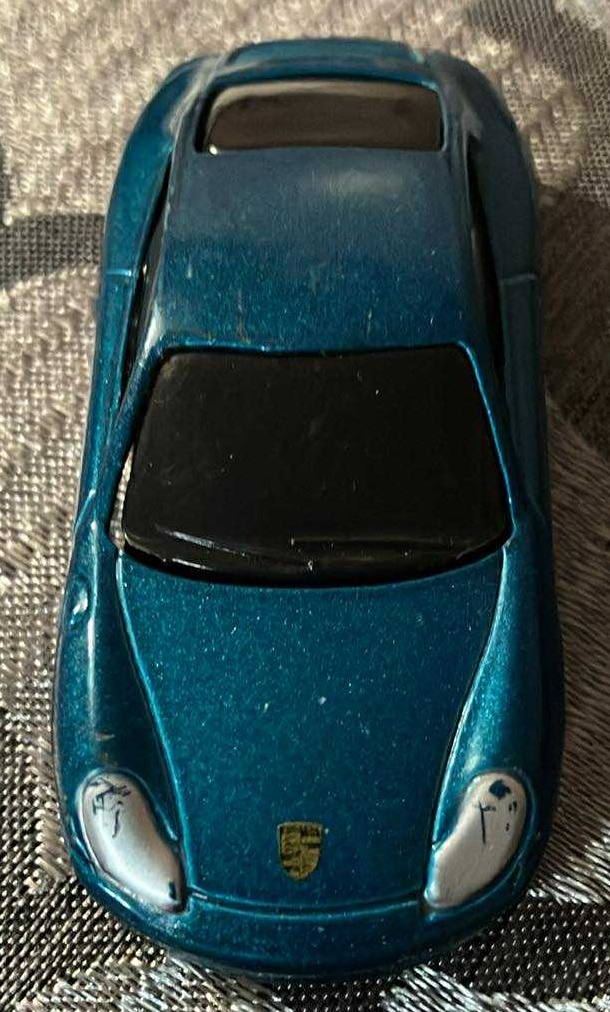 Maisto Porsche 911 Carrera Toy Diecast Car 1:64