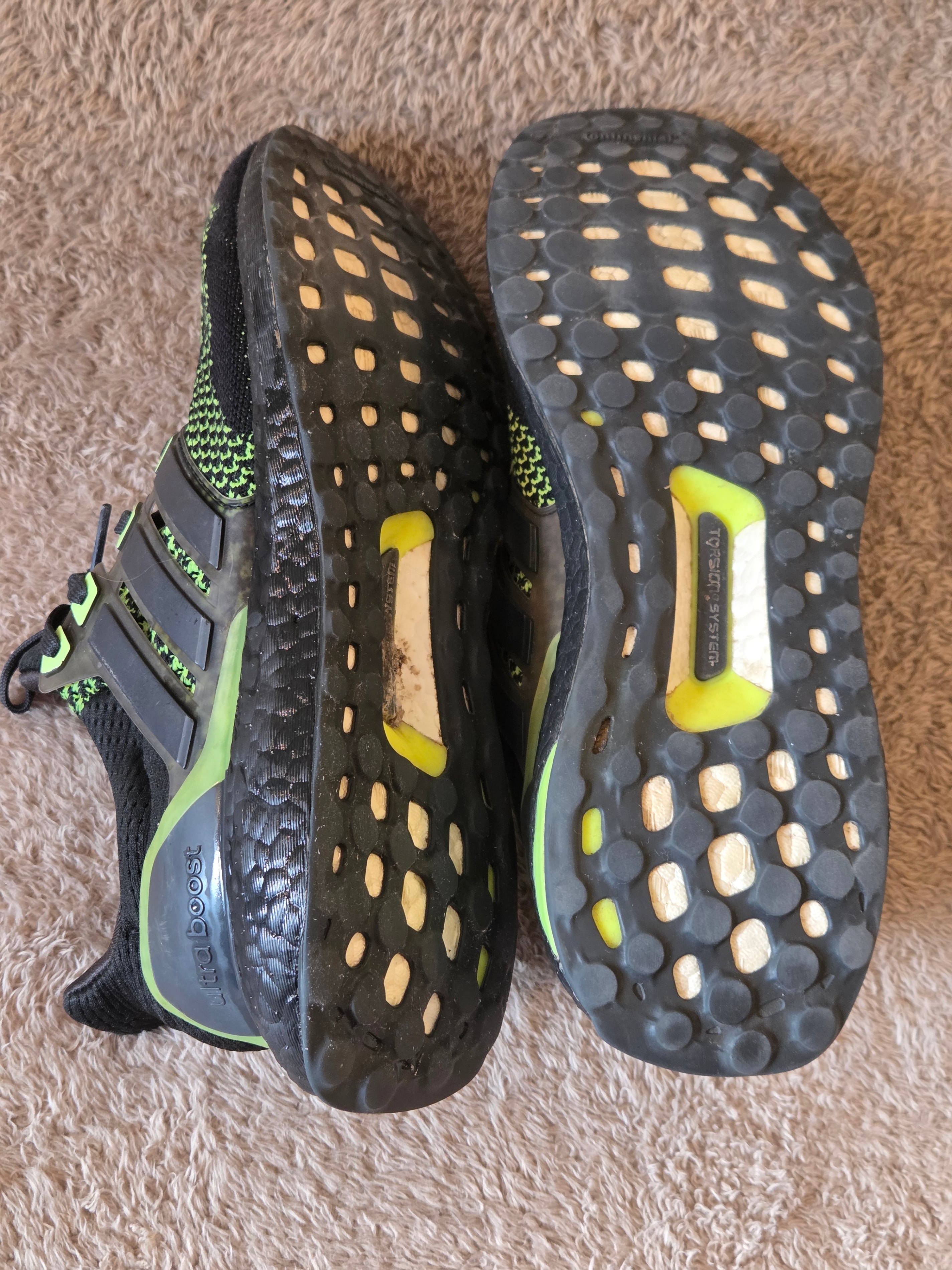 Adidas Ultraboost Primeknit, US 7, Black/Neon Green - photo 5