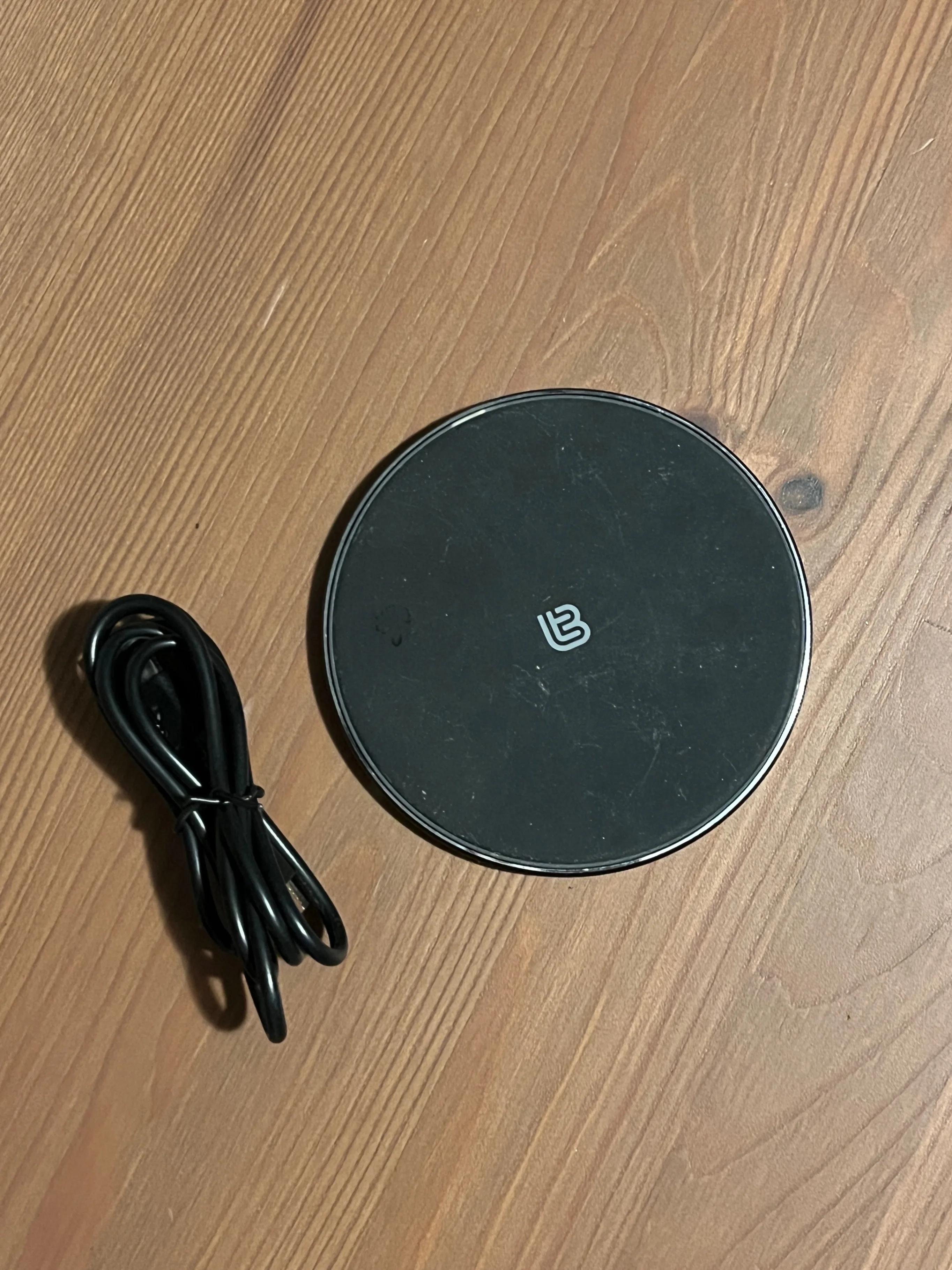 Wireless charging dock (charging pad)