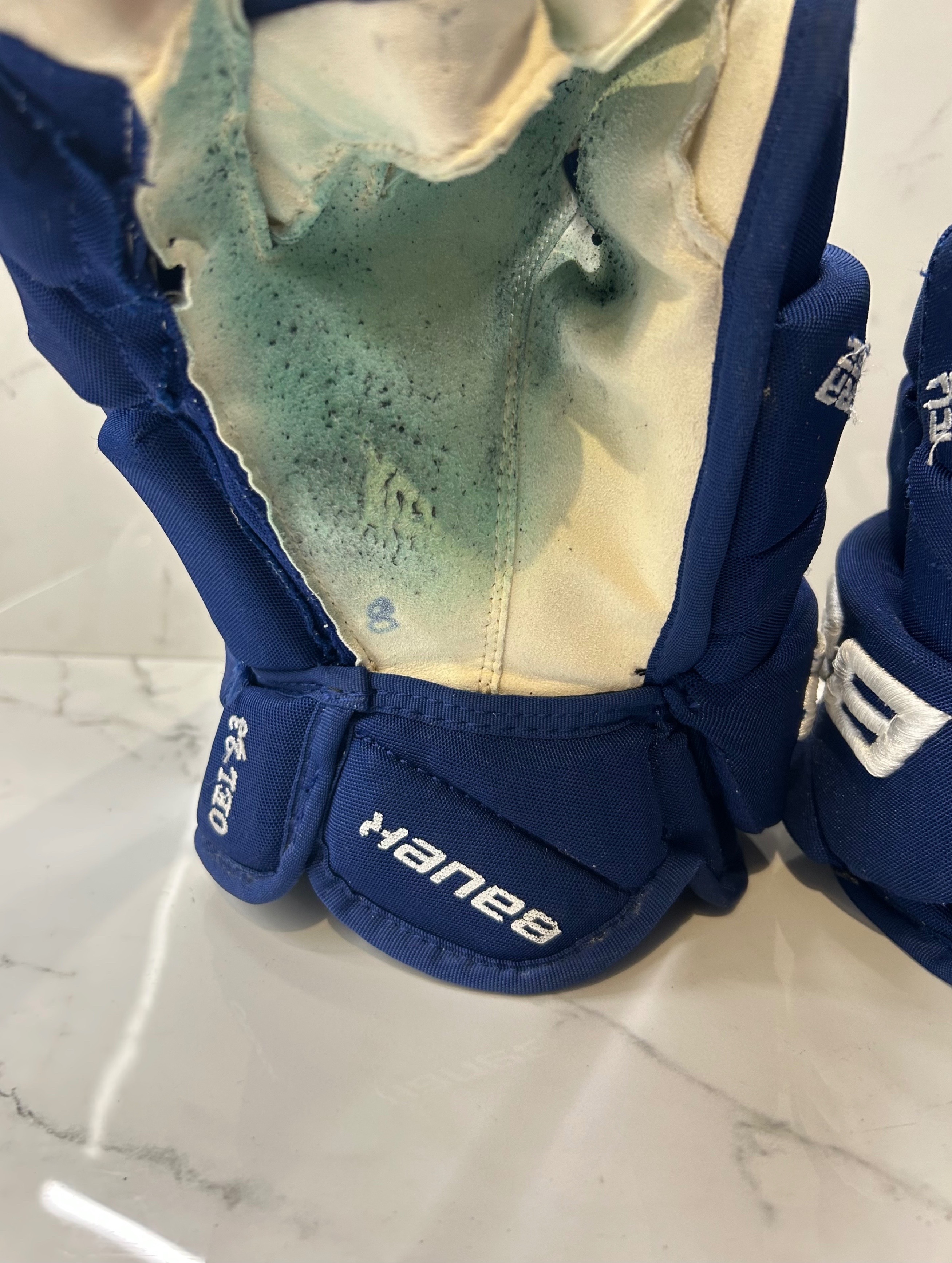Canucks Used In Game By #23 Oliver Ekman-Larsson Gloves