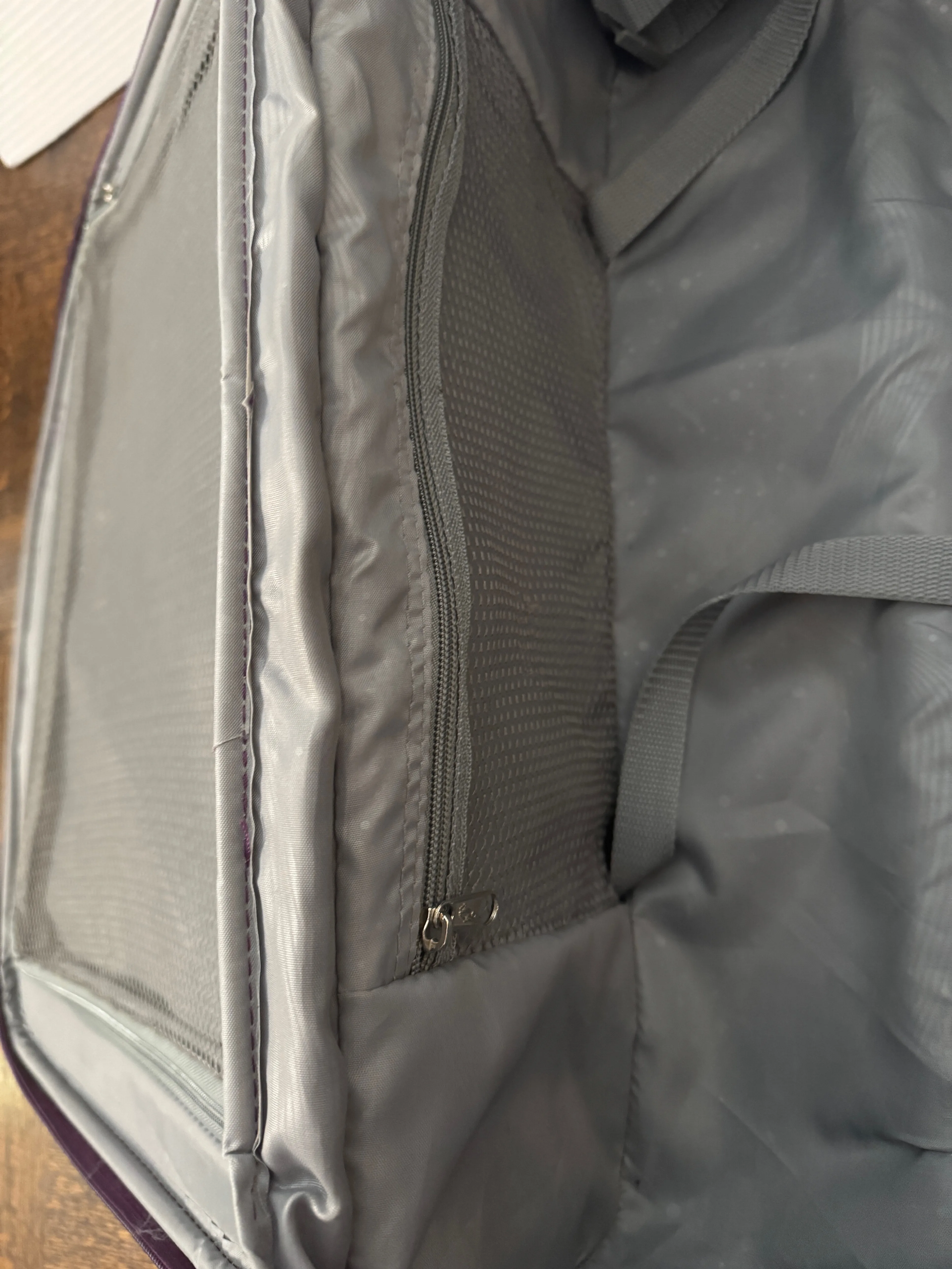 25" Medium Suitcase, great condition, ready for your next trip! image indicator(8)