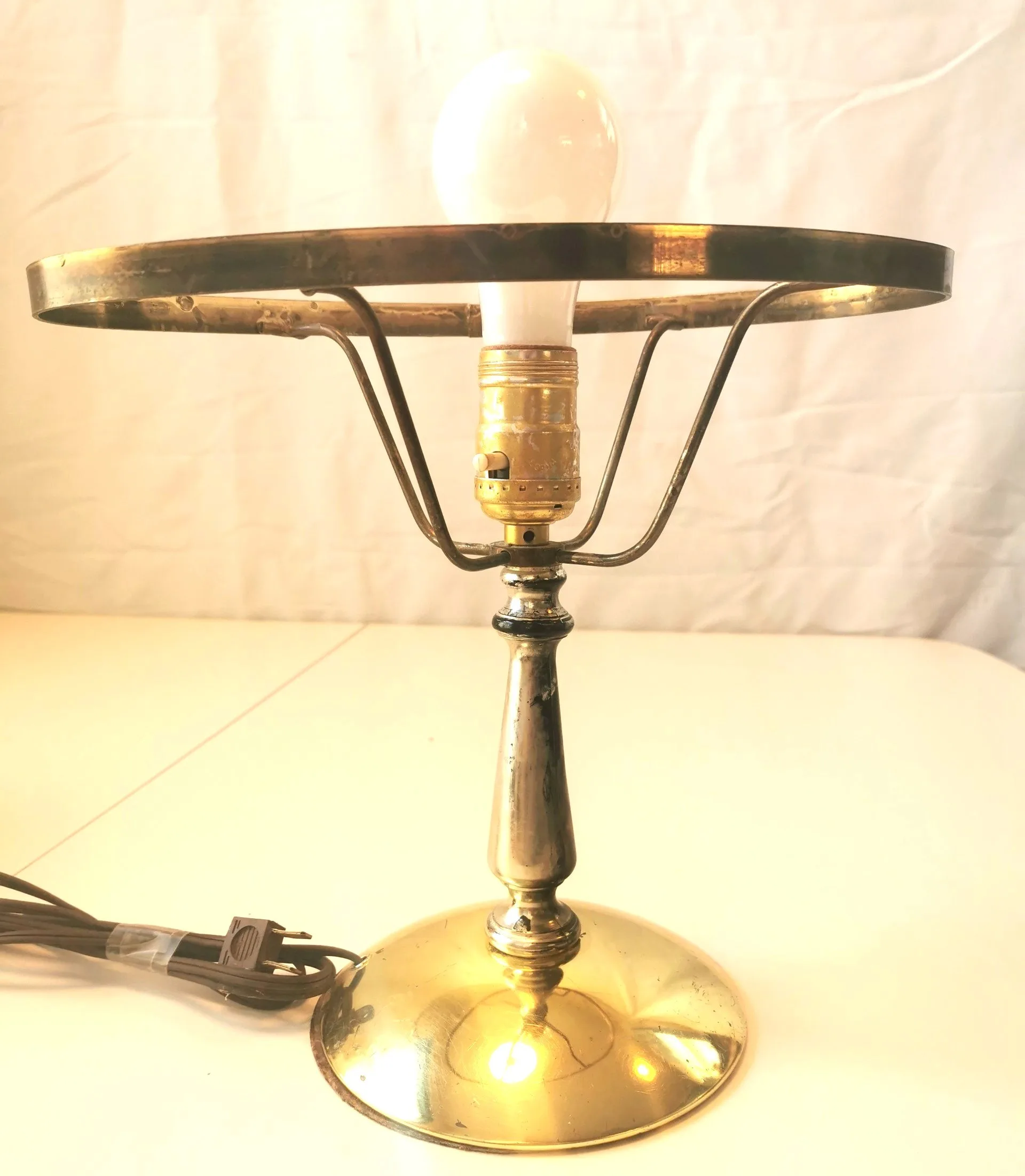 LUXURY 1950s Brass & Ribbed Milk Glass Parlor Lamp 16.5" T image indicator(6)