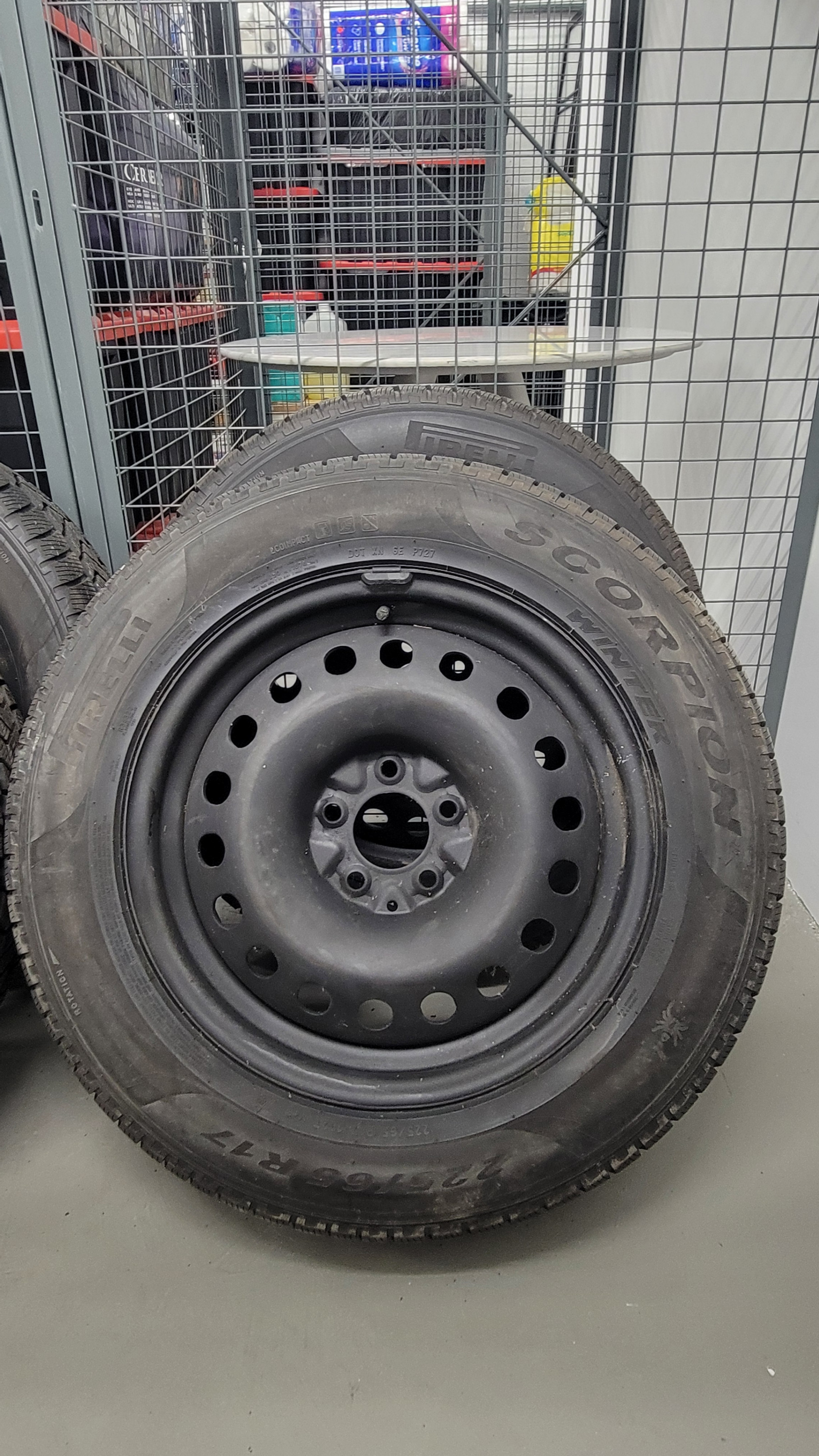 4 Pirelli Scorpion 225/65/R17 Winter Tire & Rims - photo 4