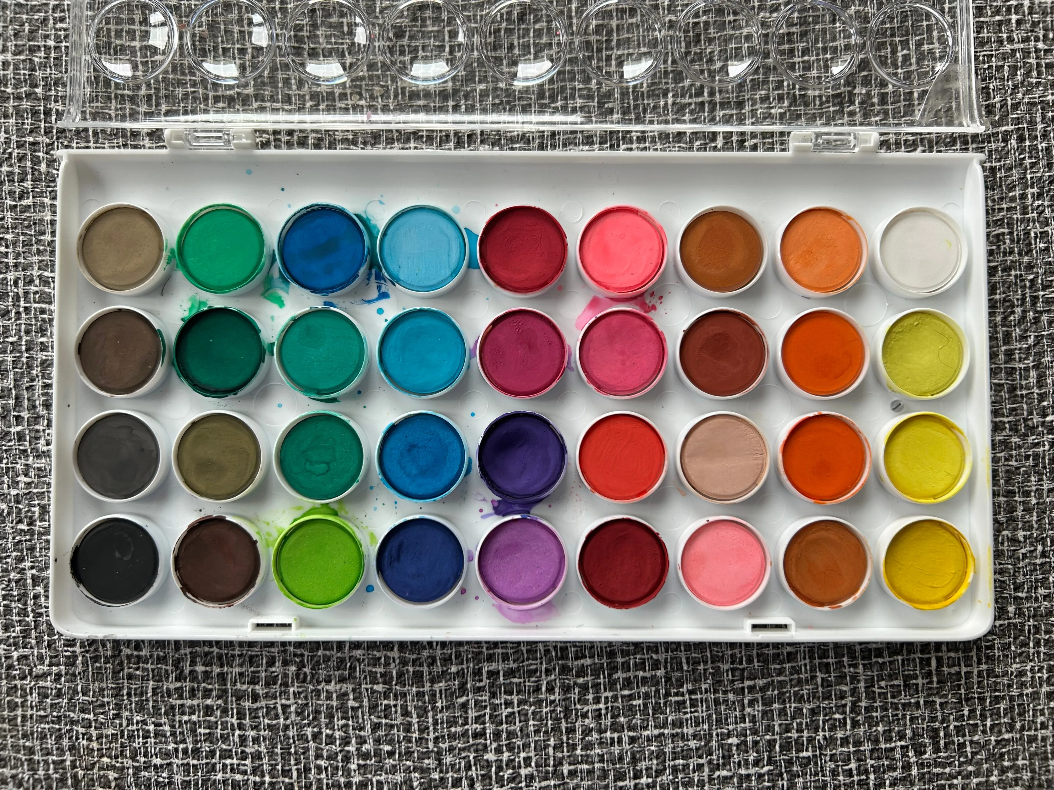 Assorted Art Supplies (Paints & Pastels) image indicator(6)