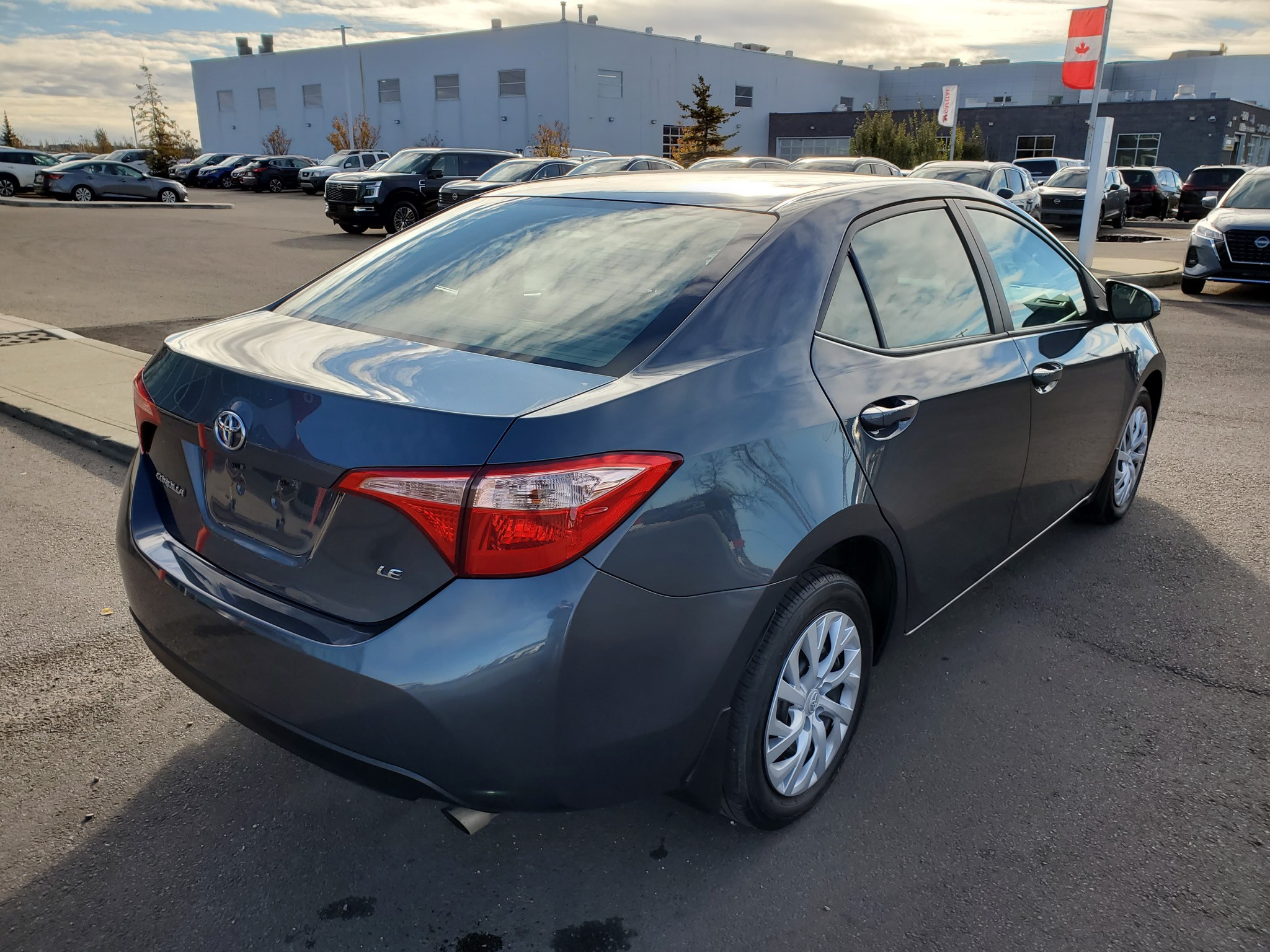 2018 Toyota Corolla LE - photo 5
