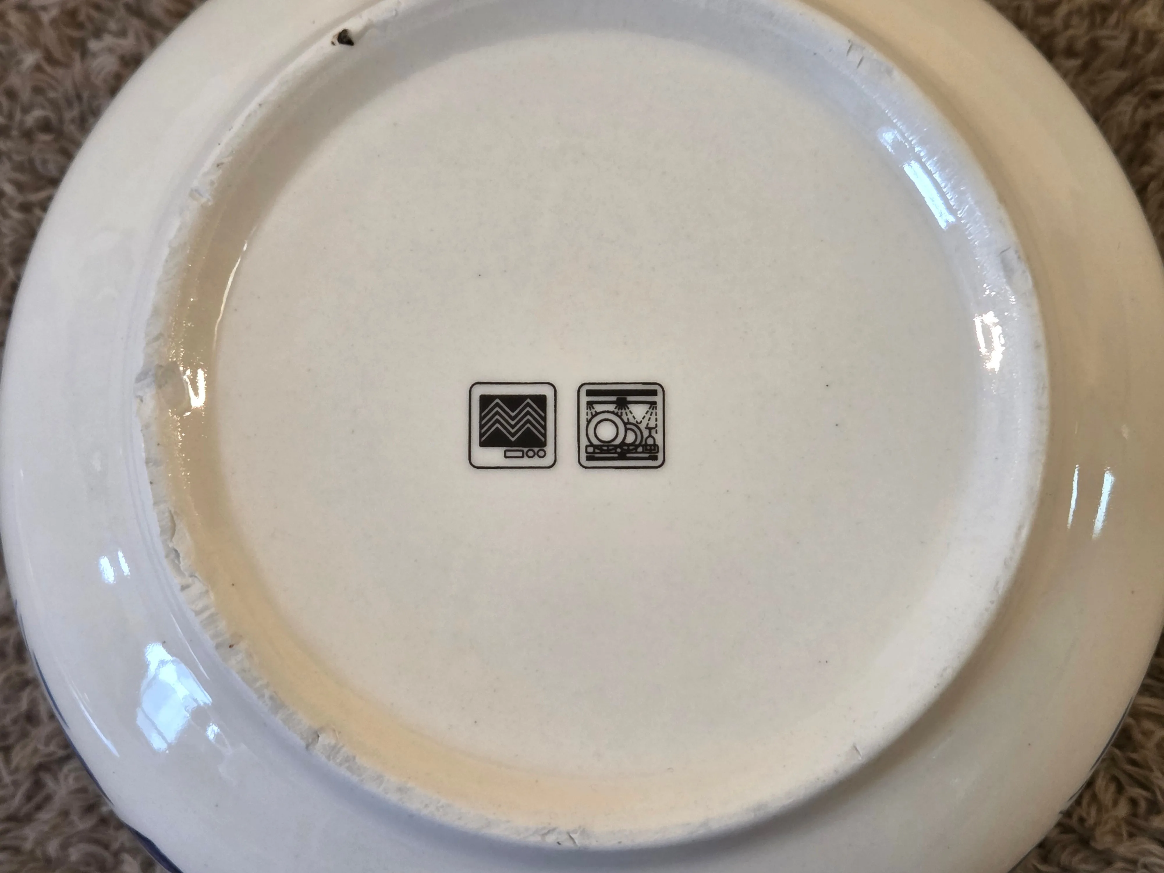 Blue leaf ceramic bowl w/ vented lid, 16 cm image indicator(6)