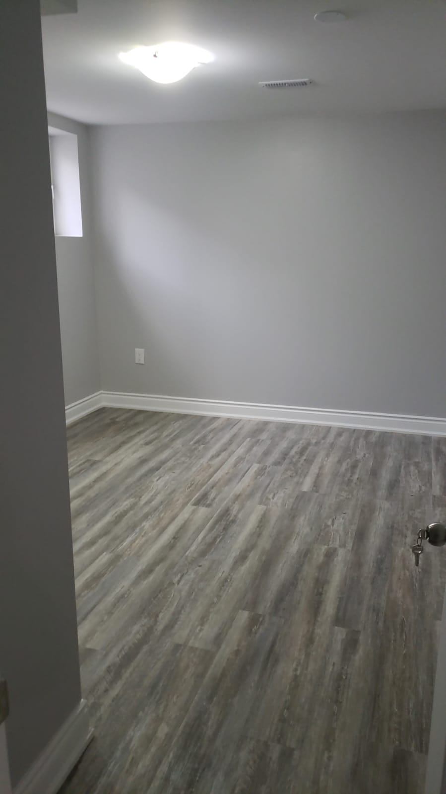 A room in Basement is avaible for rent - photo 2