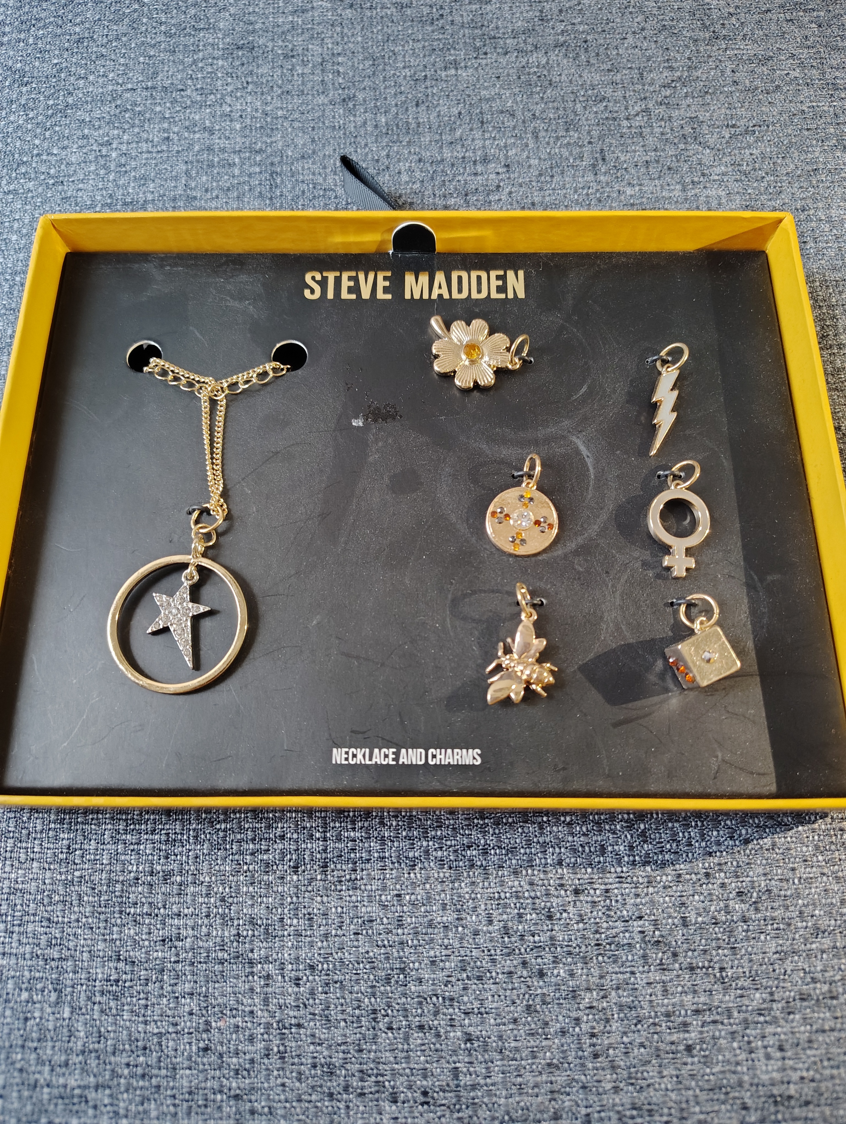 NEW NECKLACE- Steve Madden (Macy's US price tag, Sale)