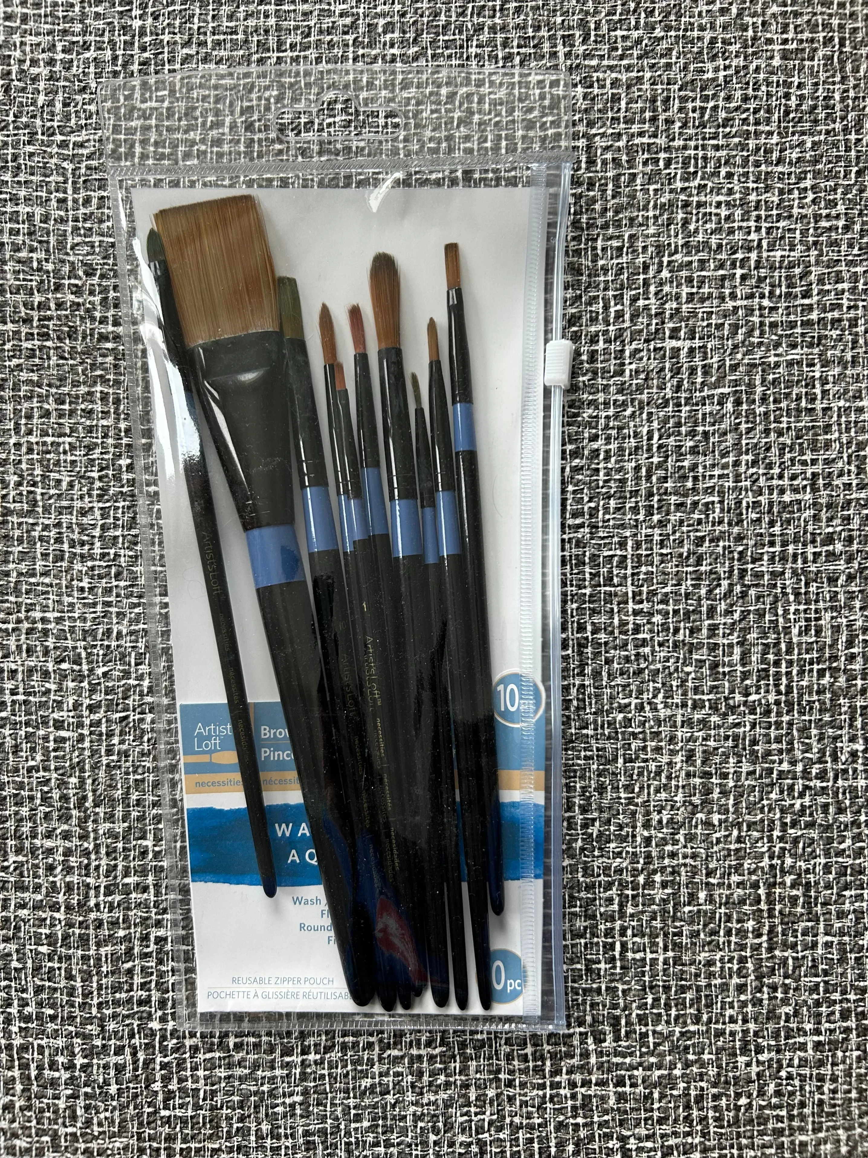 Assorted Art Supplies (Pencils & Brushes) image indicator(4)