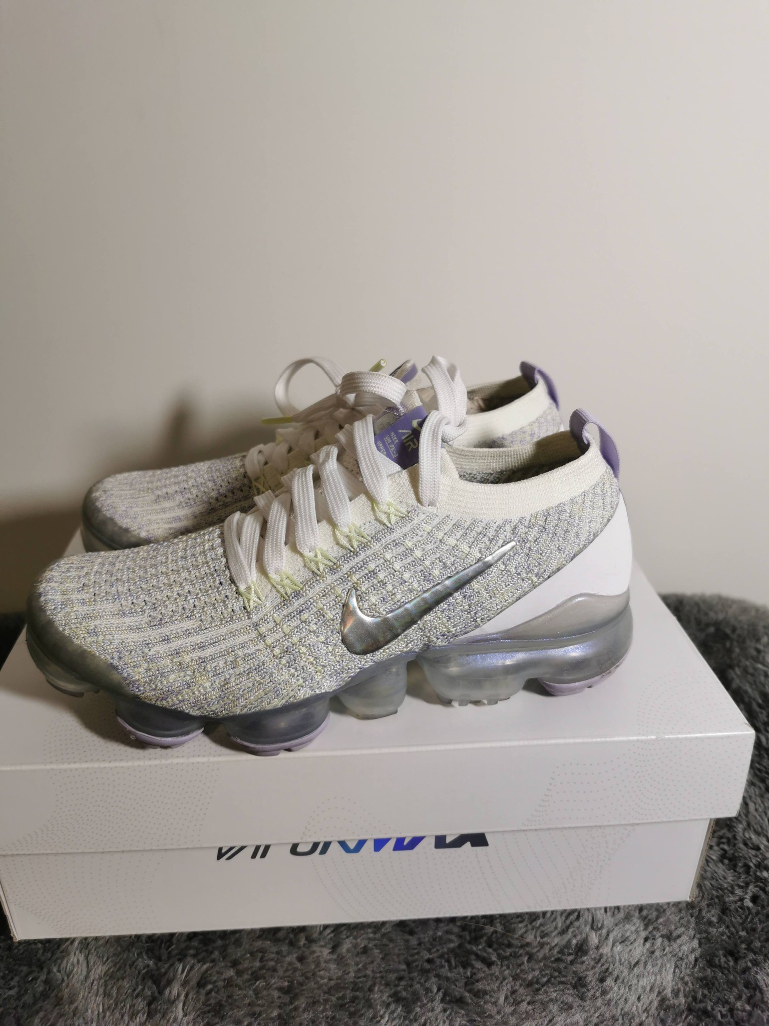 Nike Air VaporMax Flyknit 3, Women's Size 6 - photo 2