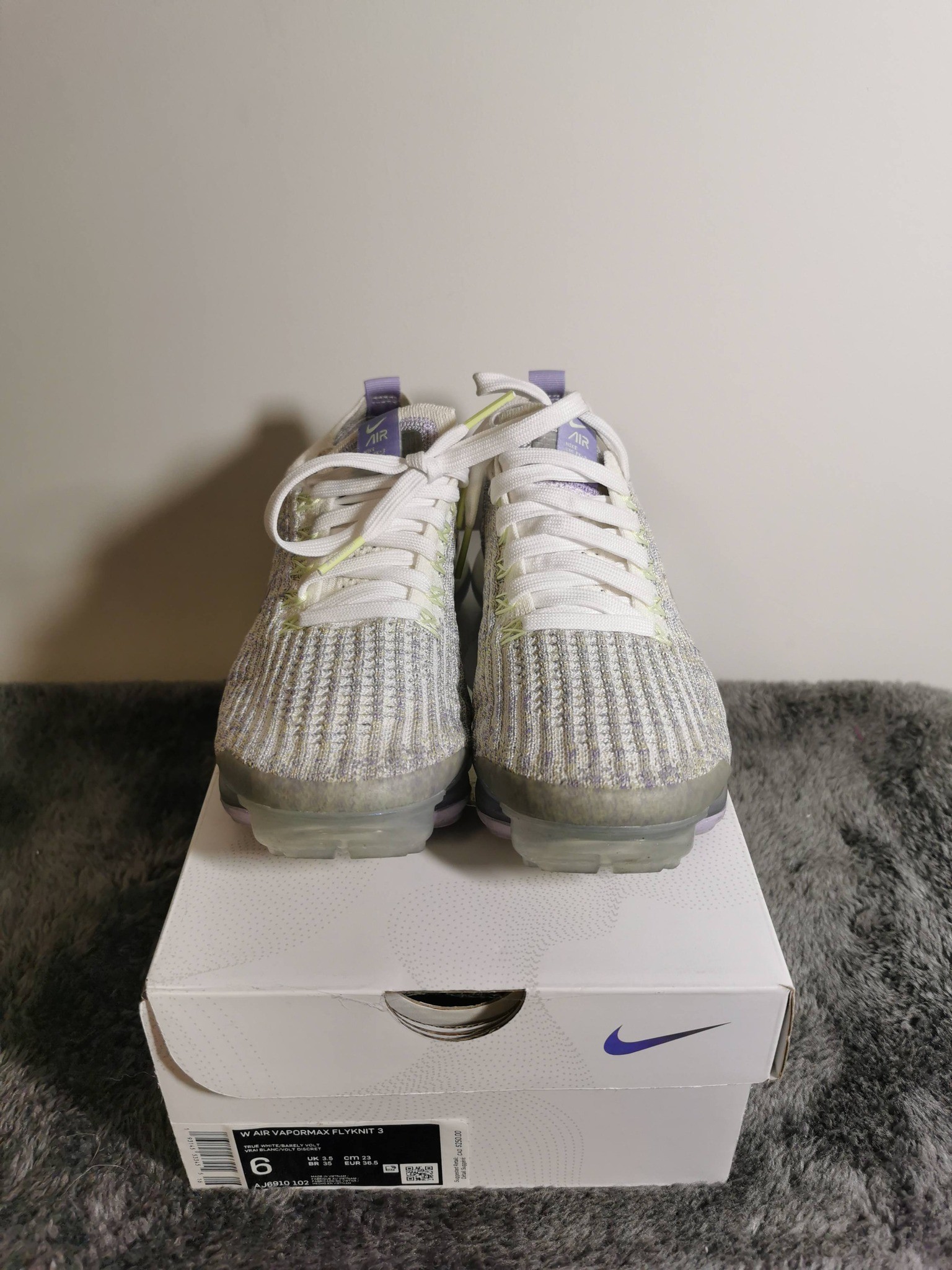 Nike Air VaporMax Flyknit 3, Women's Size 6