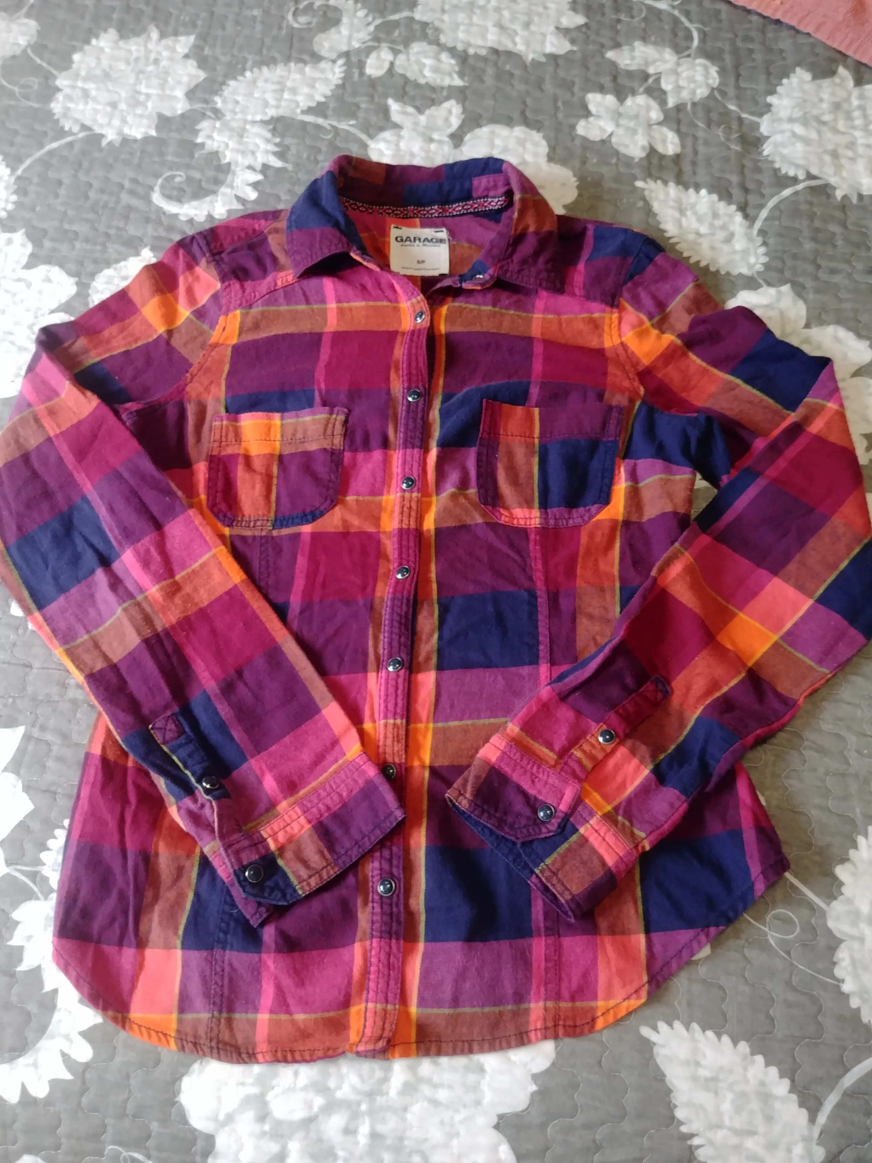 Garage Items, Cotton Shirt & Jogger,Small #cleanout image indicator(2)