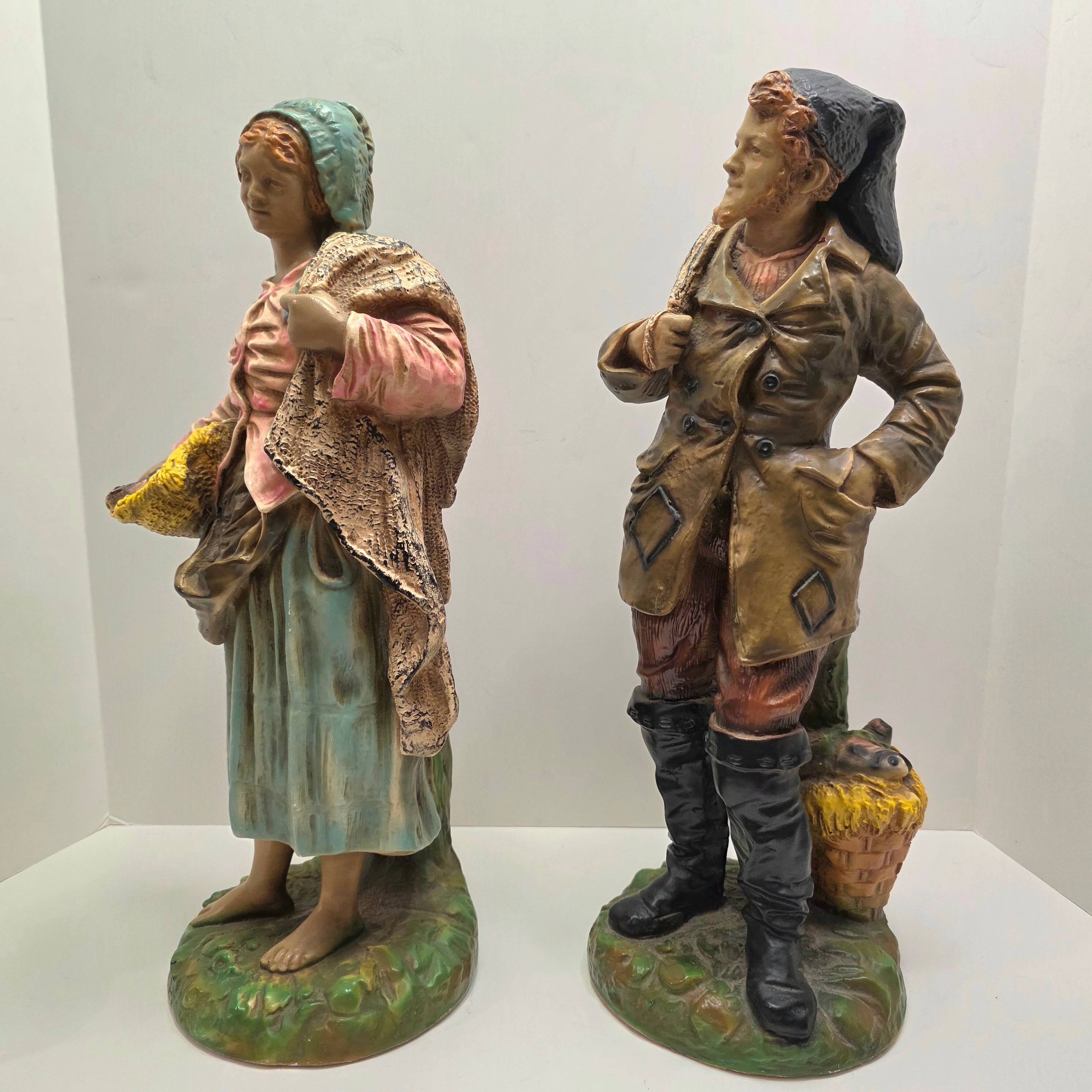 Vintage Large Peasant Couple Chalkware Figurines - photo 5
