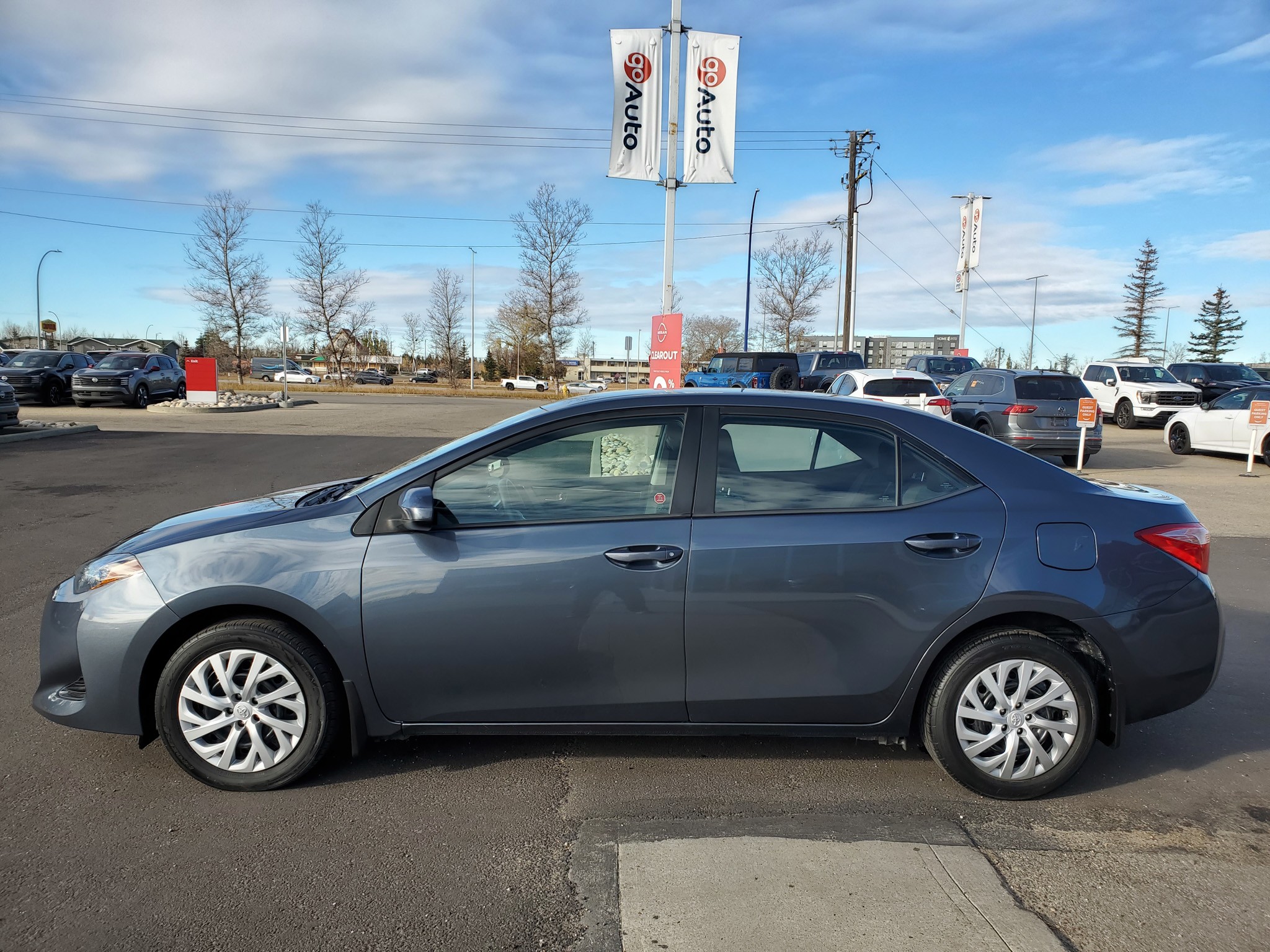 2018 Toyota Corolla LE - photo 2