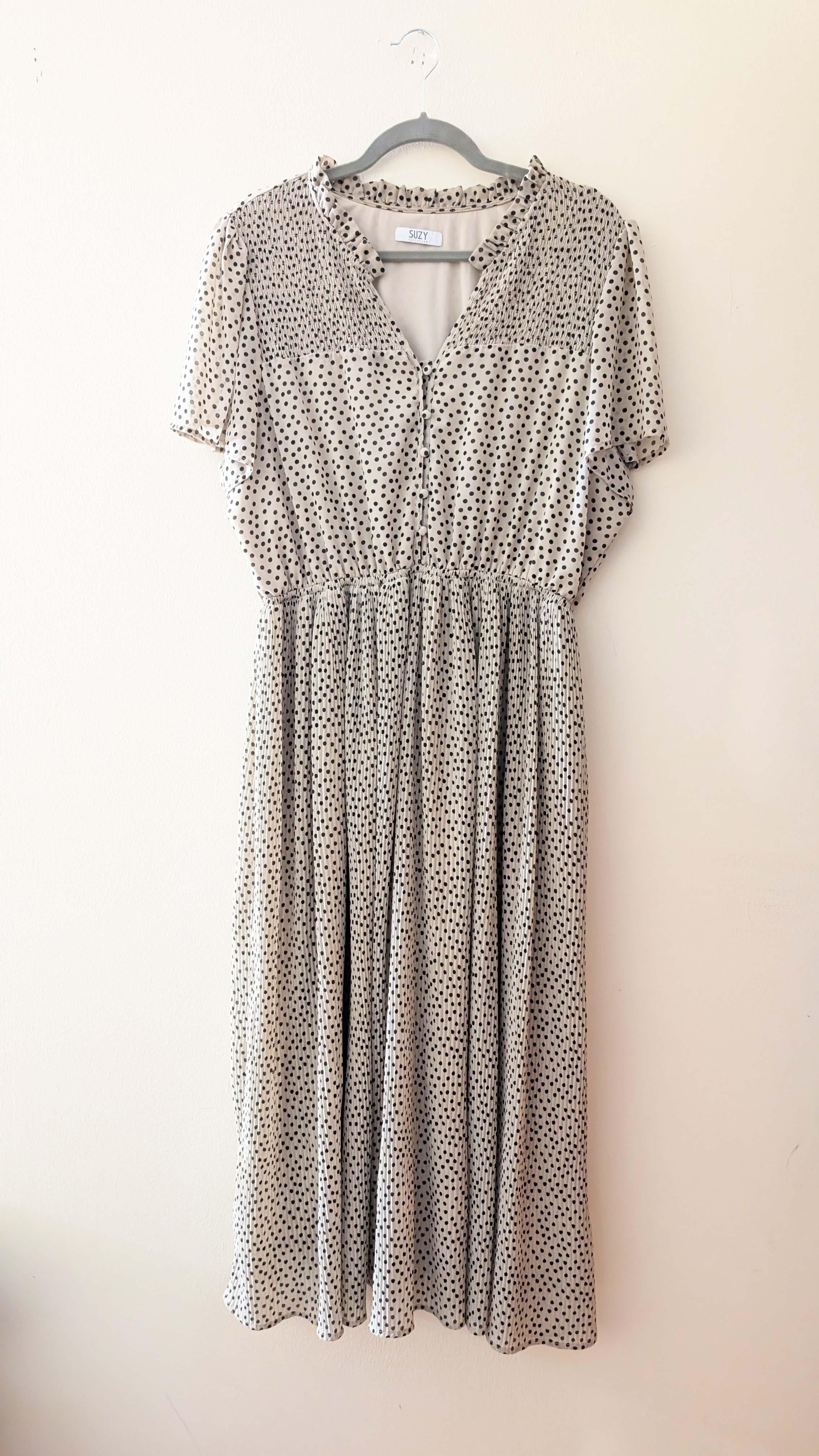 Assorted Women's Clothes - photo 5