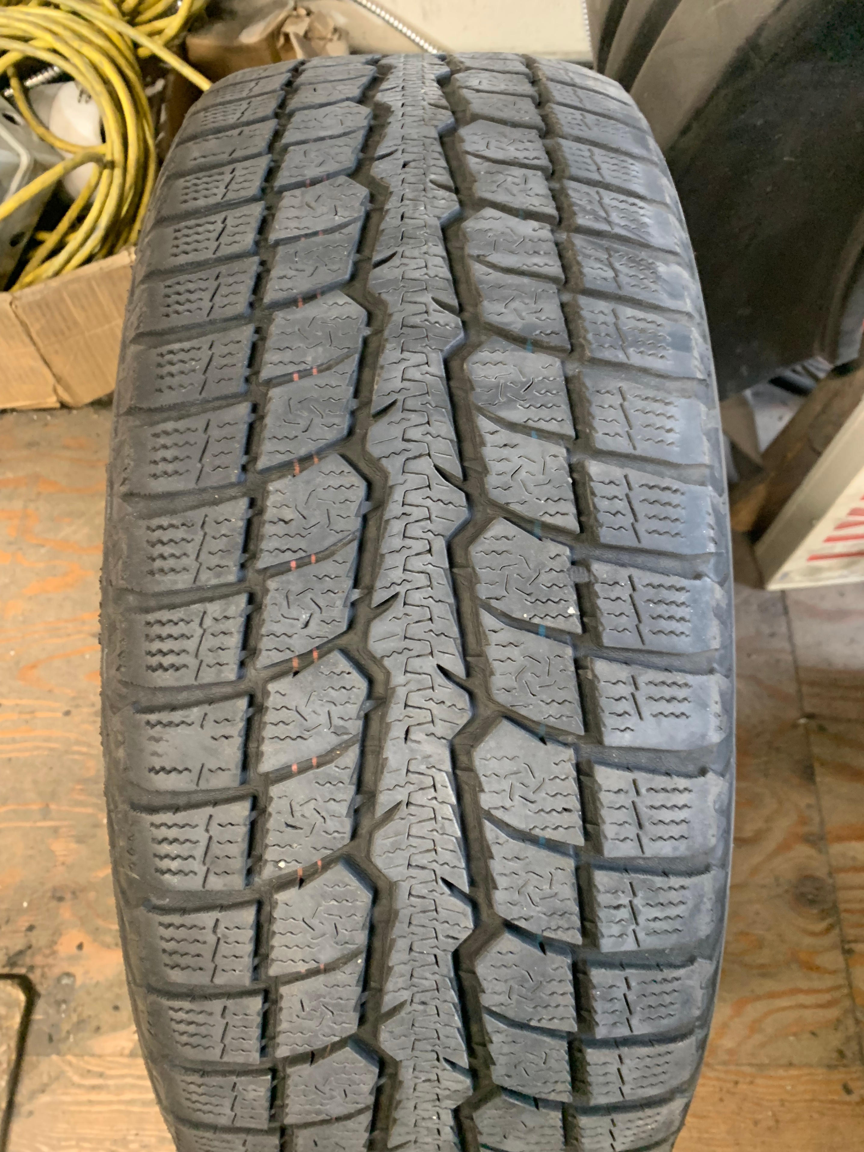 1 X single 225/55/19 99H M+S Toyo Observe GSI-6 LS with 65%