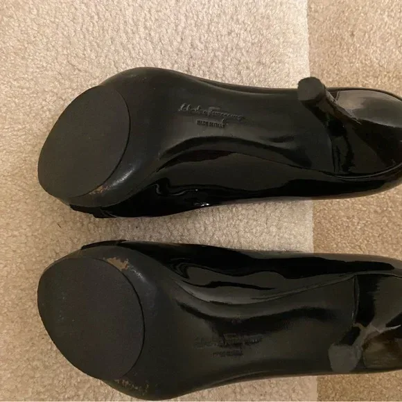 Salvatore Ferragamo Vara Bow Open Toes Leather Low Heel Shoes image indicator(6)