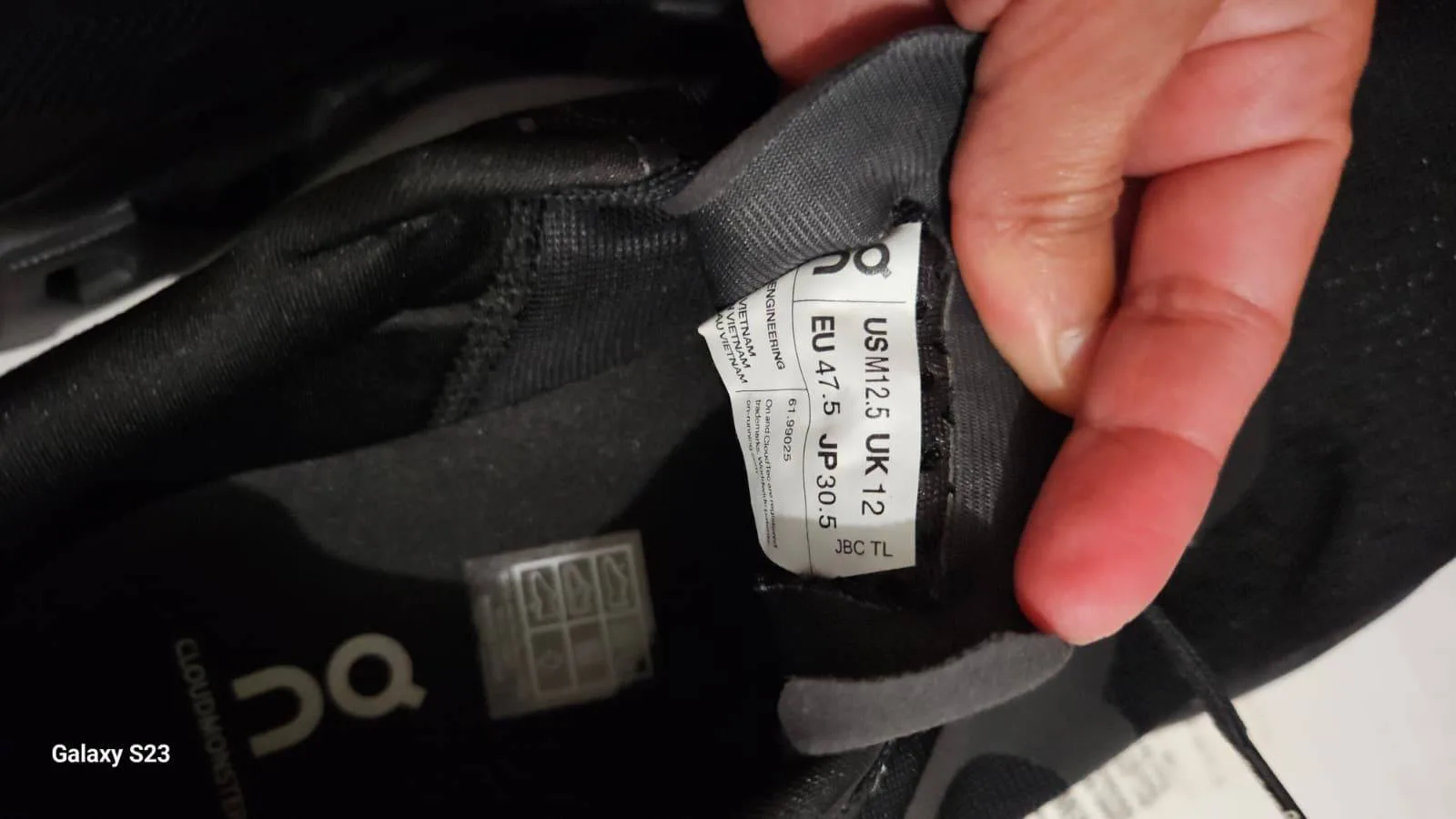 On Men's Cloudmonster Road Running Shoe image indicator(4)