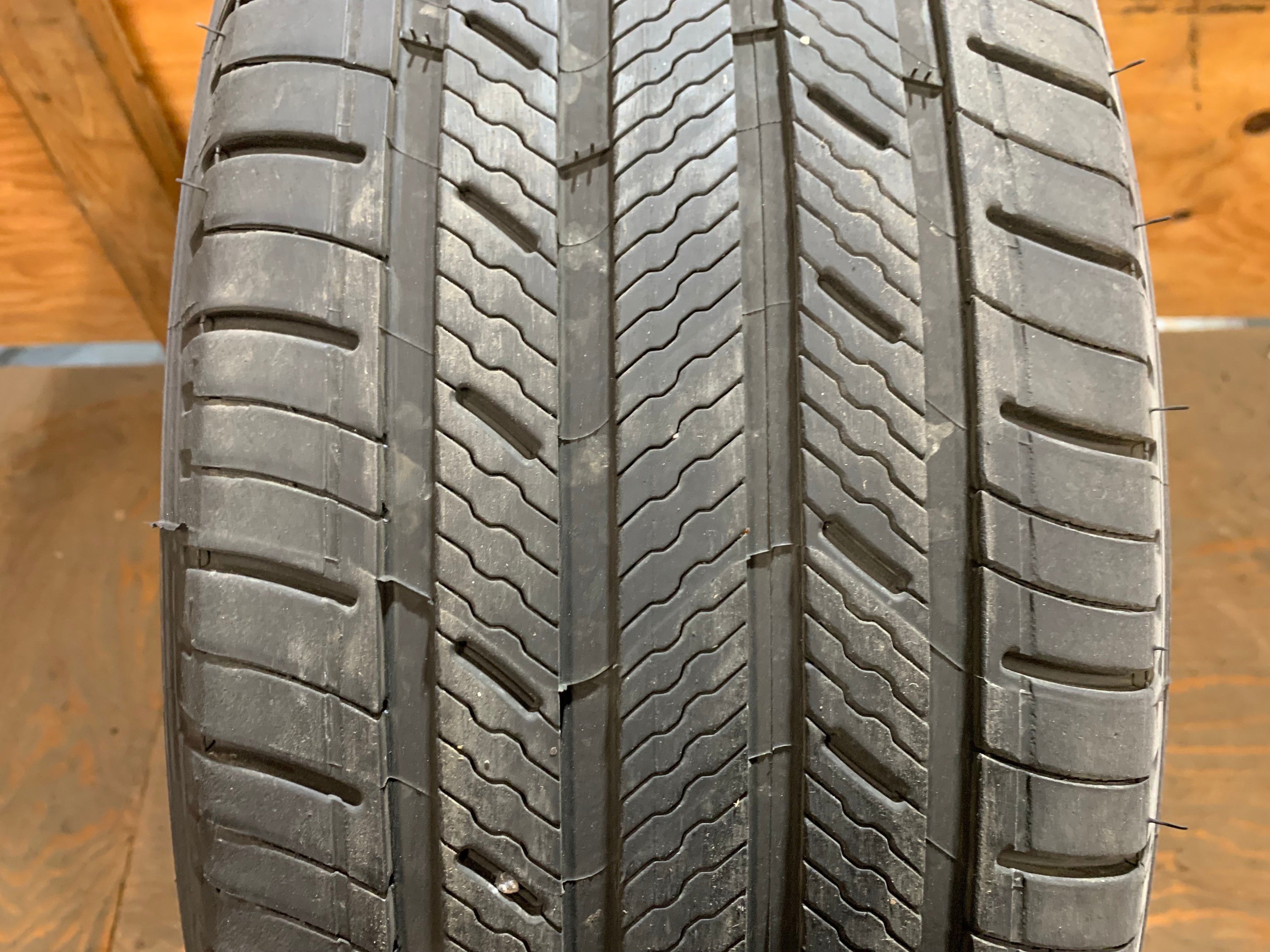 1 X single 235/55/20 M+S 102V Michelin Premier LTX wit 90% tread - photo 2