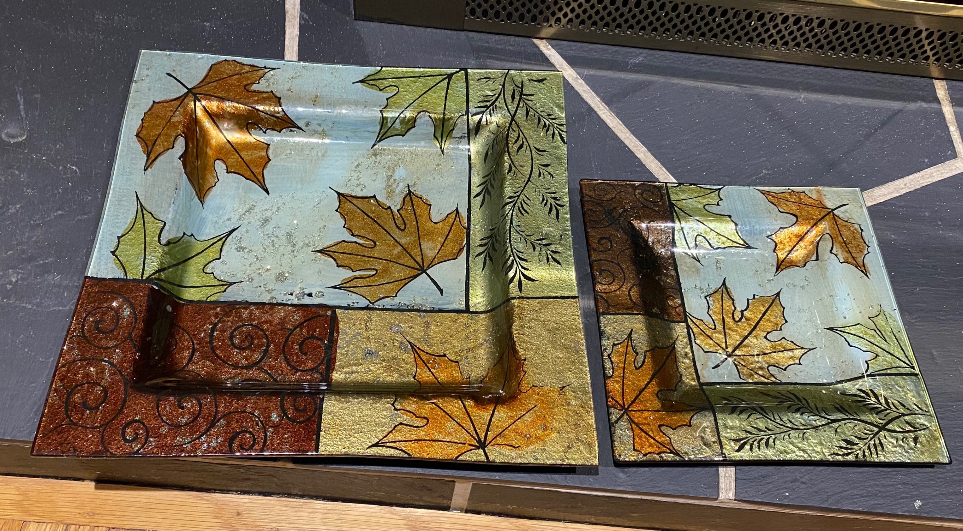 Decorative Glass Leaf Plates