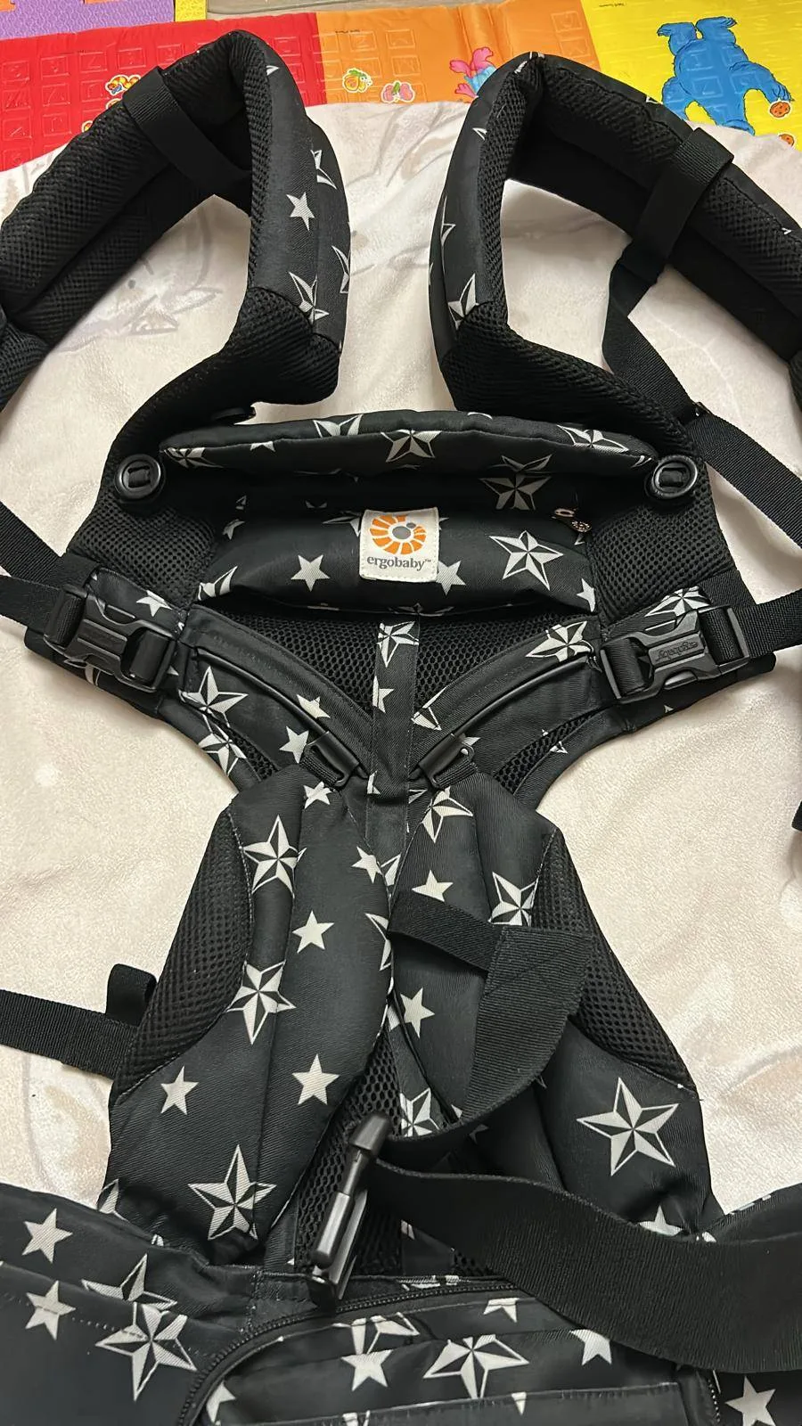 Ergobaby Omni 360 coolair carrier image indicator(4)