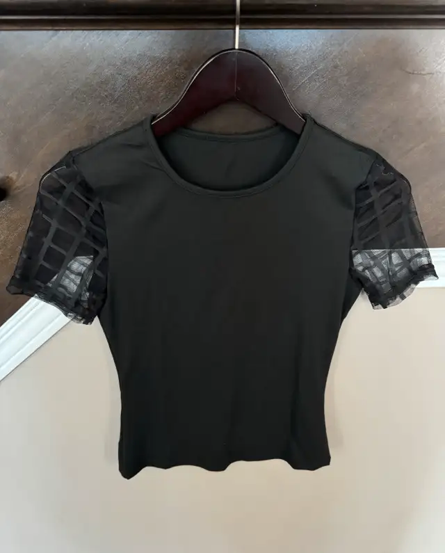 New Shein Black T-shirt
