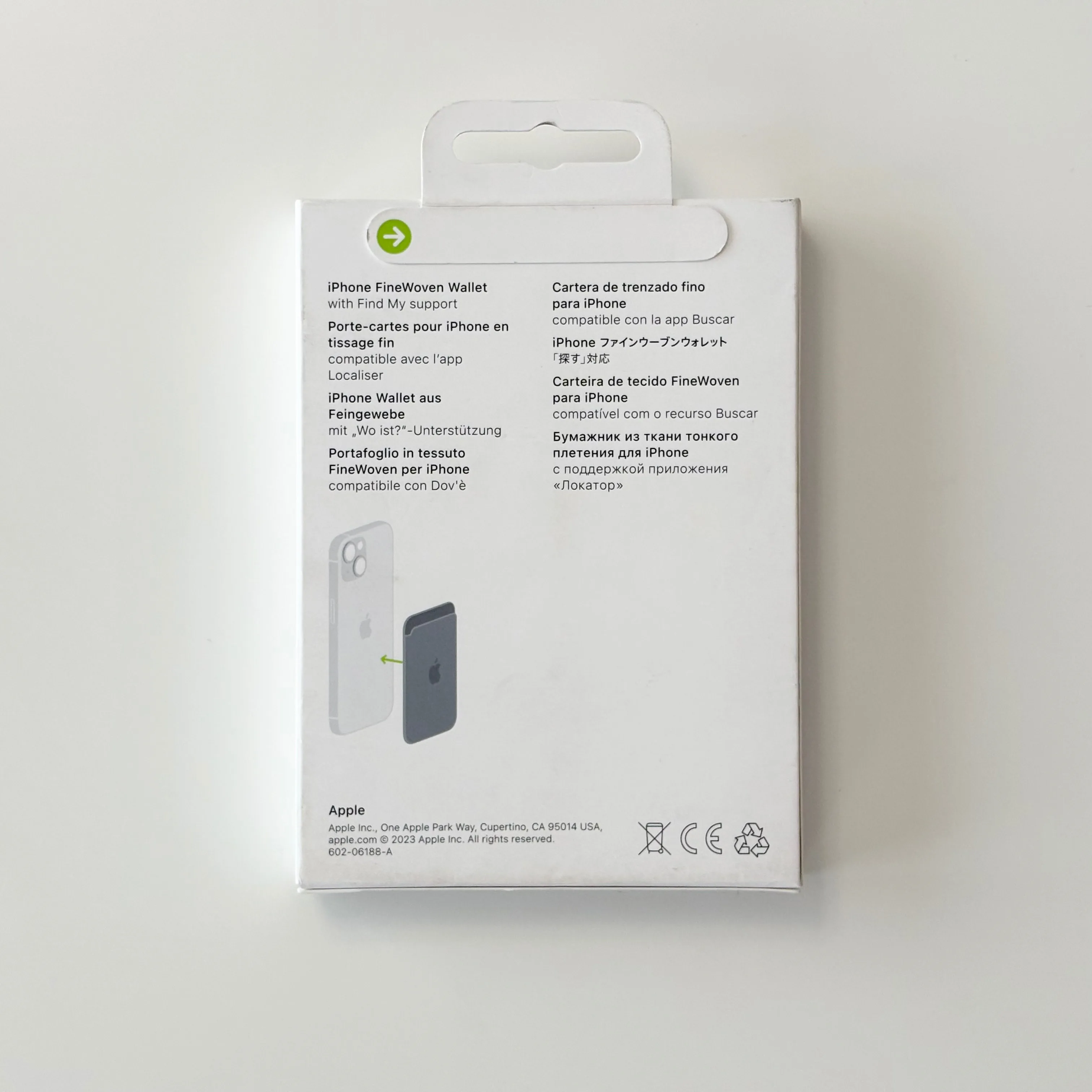 Genuine Apple iPhone FineWoven Wallet with MagSafe Pacific Blue image indicator(2)