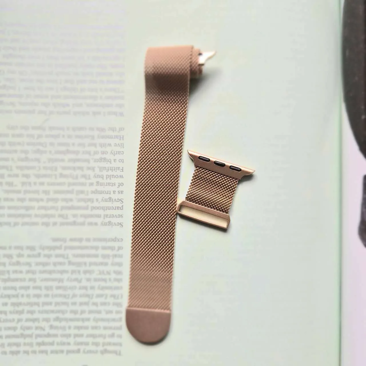 06-Rose Gold Metal Replacement iWatch Strap