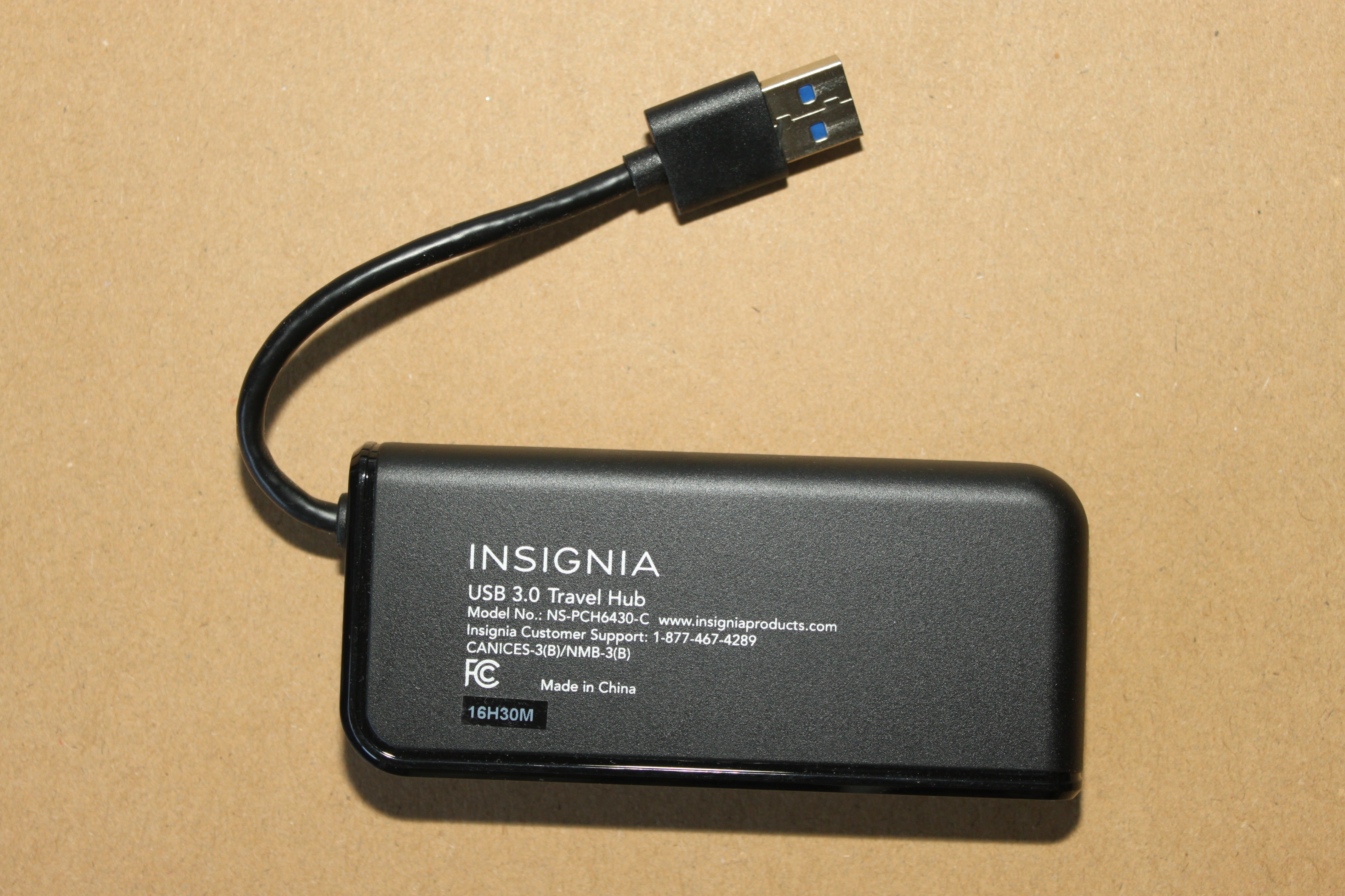 Insignia USB 3.0 Travel Hub - photo 2