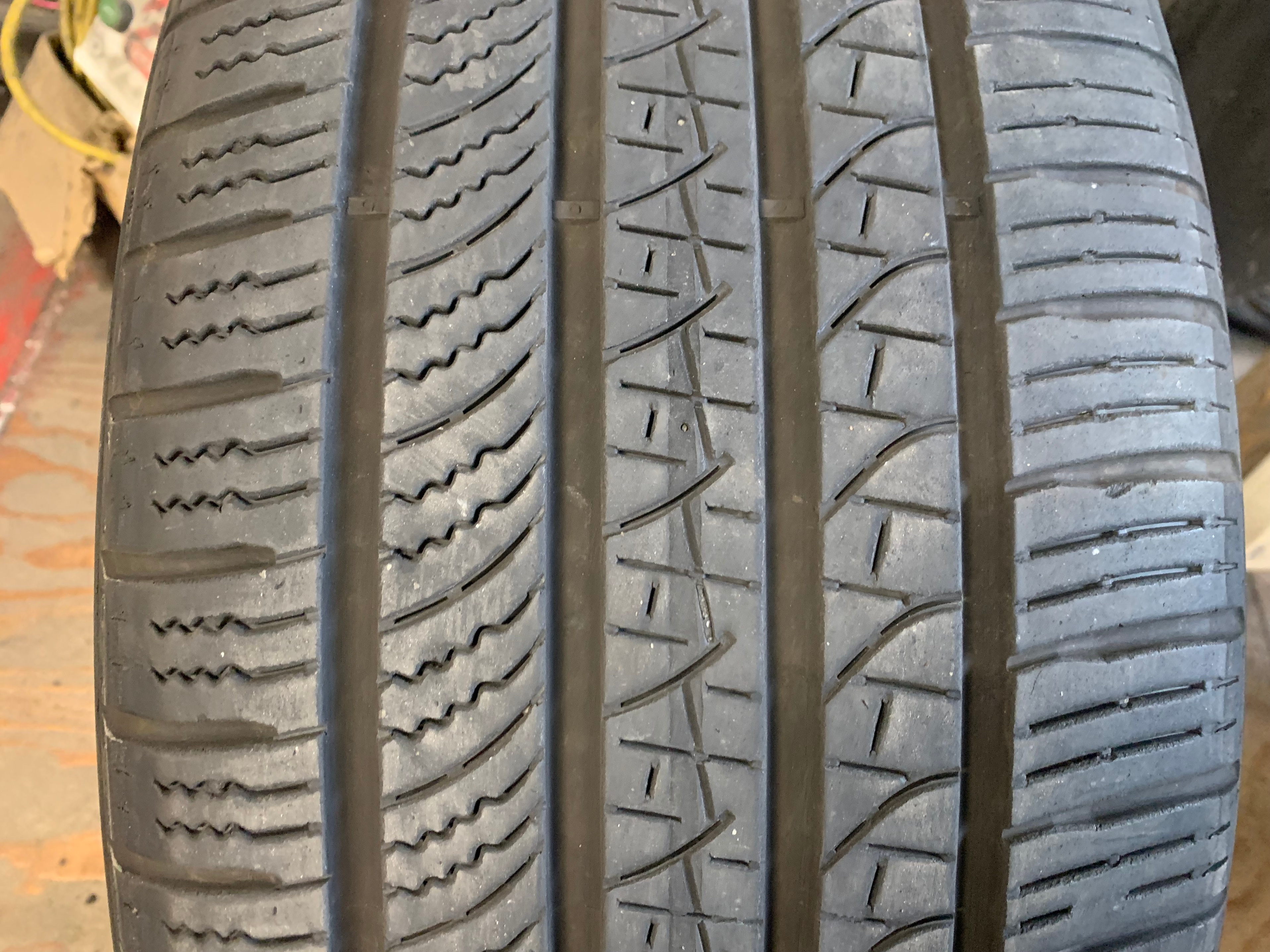 1 X single 245/40/20 99H M+S Pirelli Pzero A/S with 70% tread - photo 2