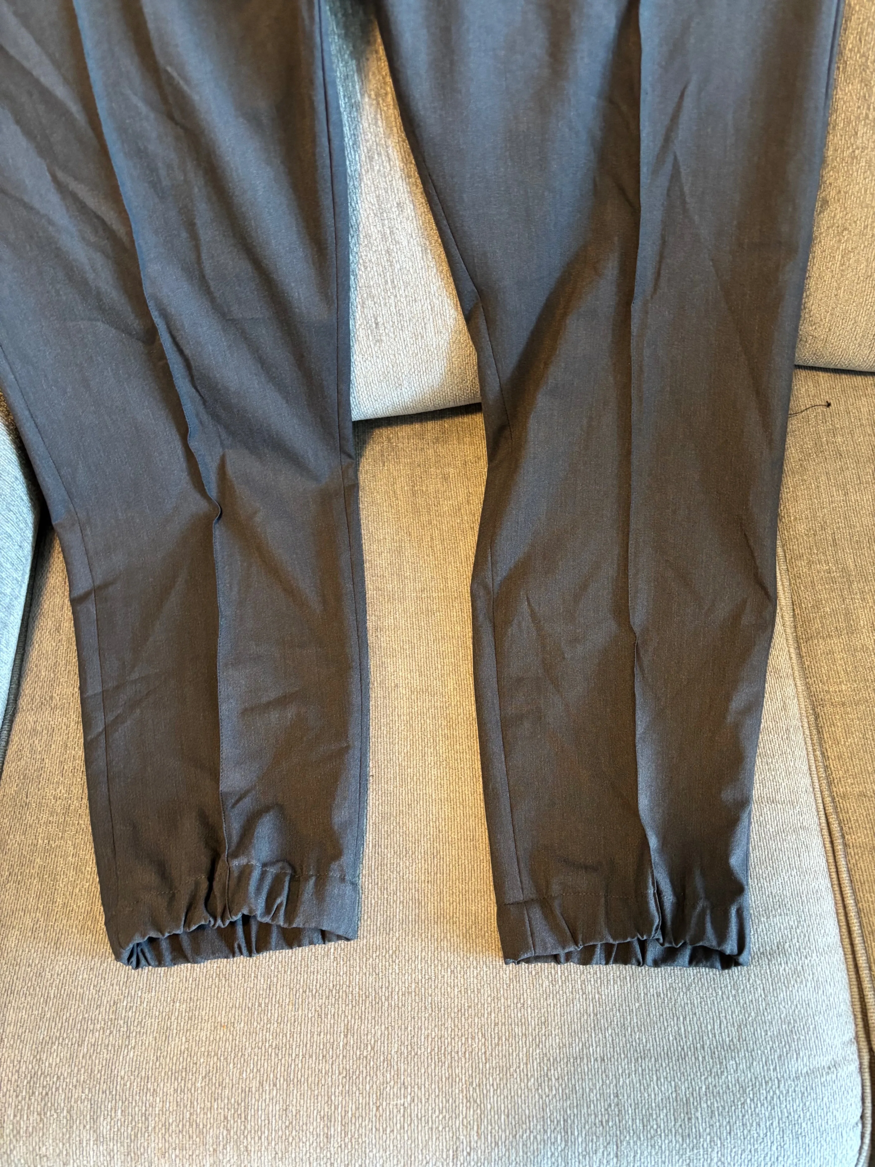 NWT Armani Collezioni Men’s Pants – Size 54 (EU)/ 38 US image indicator(6)