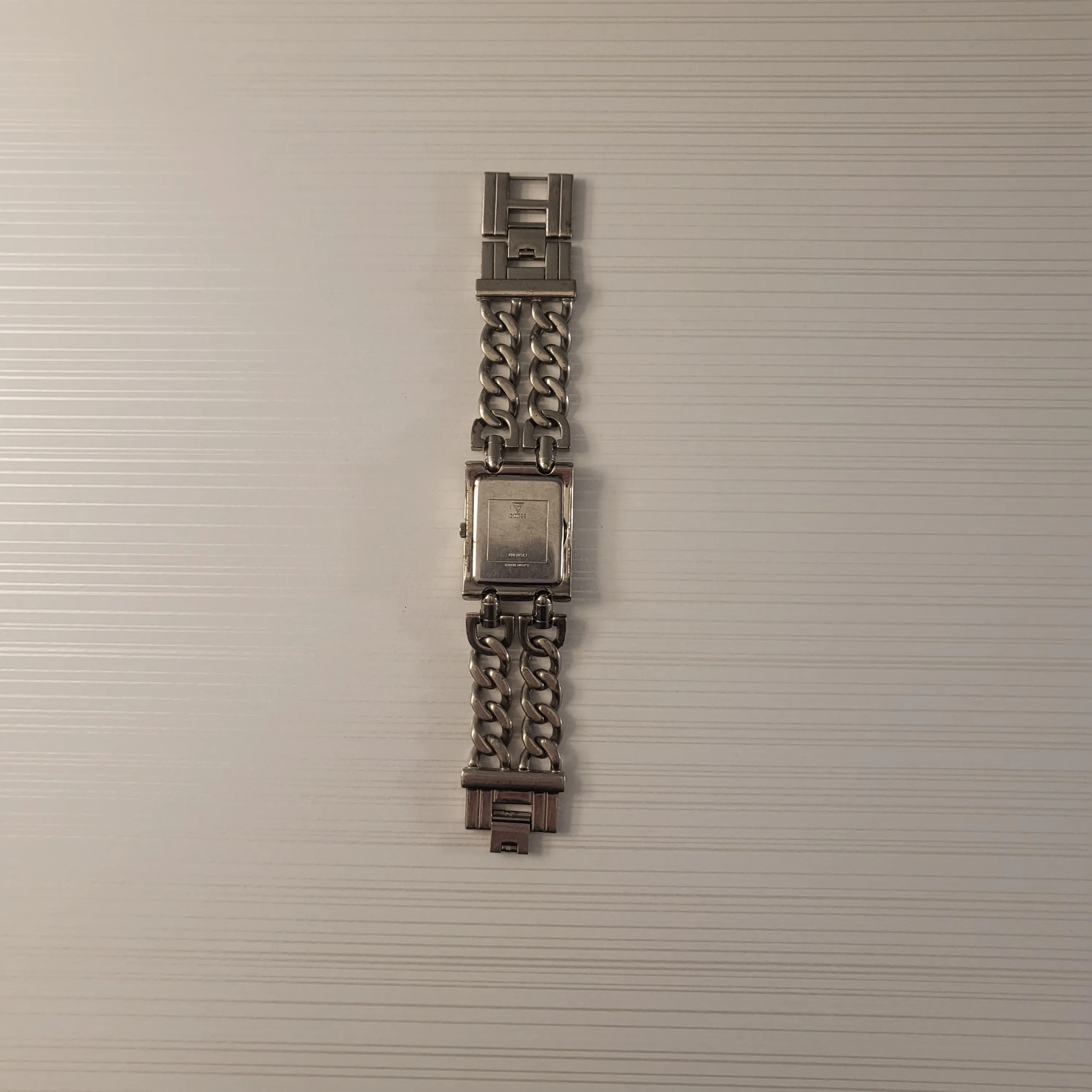 Gently Used! Guess Silver Bracelet Watch - Quick Pickup!🚀 image indicator(3)