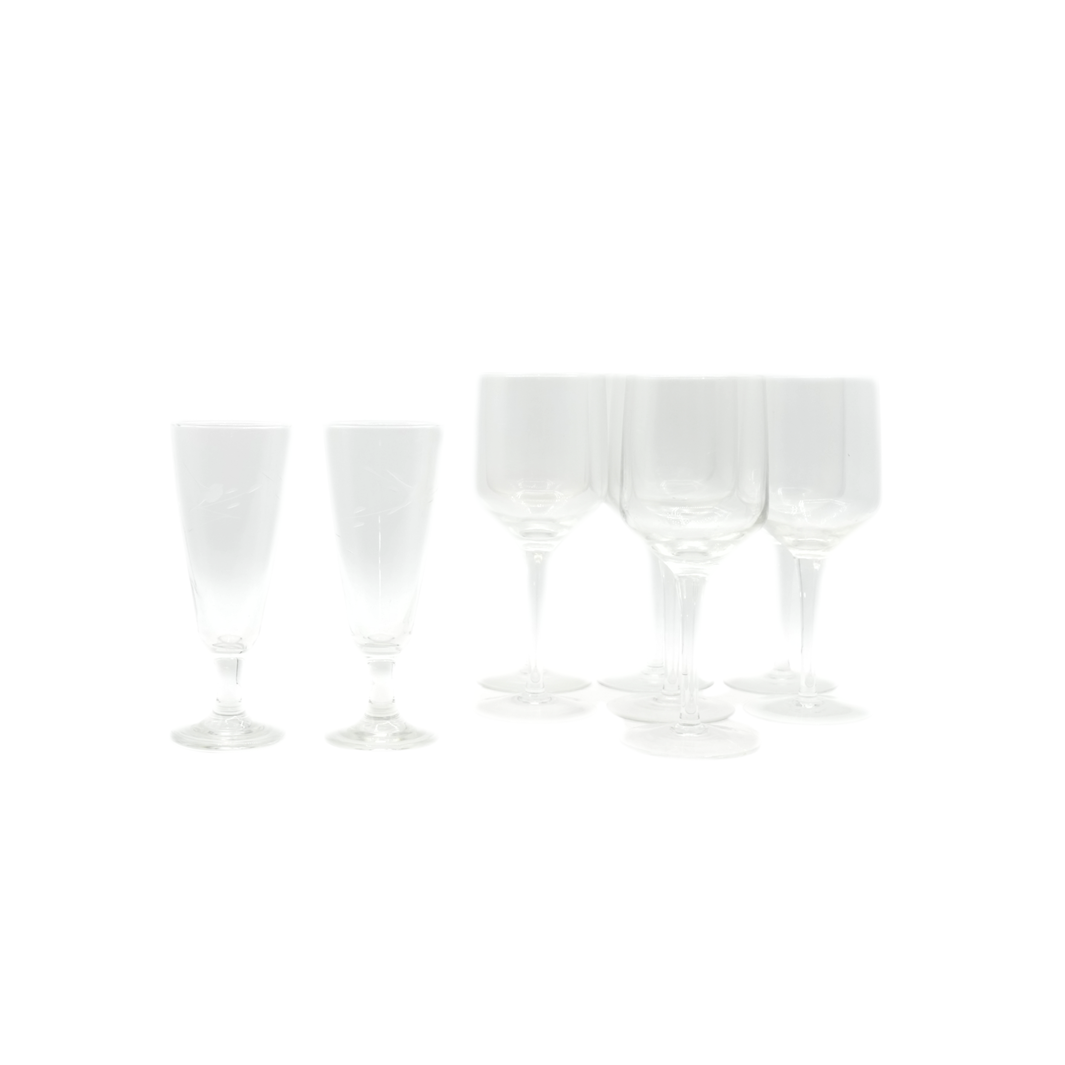 Set of Clear Glass Wine Glasses